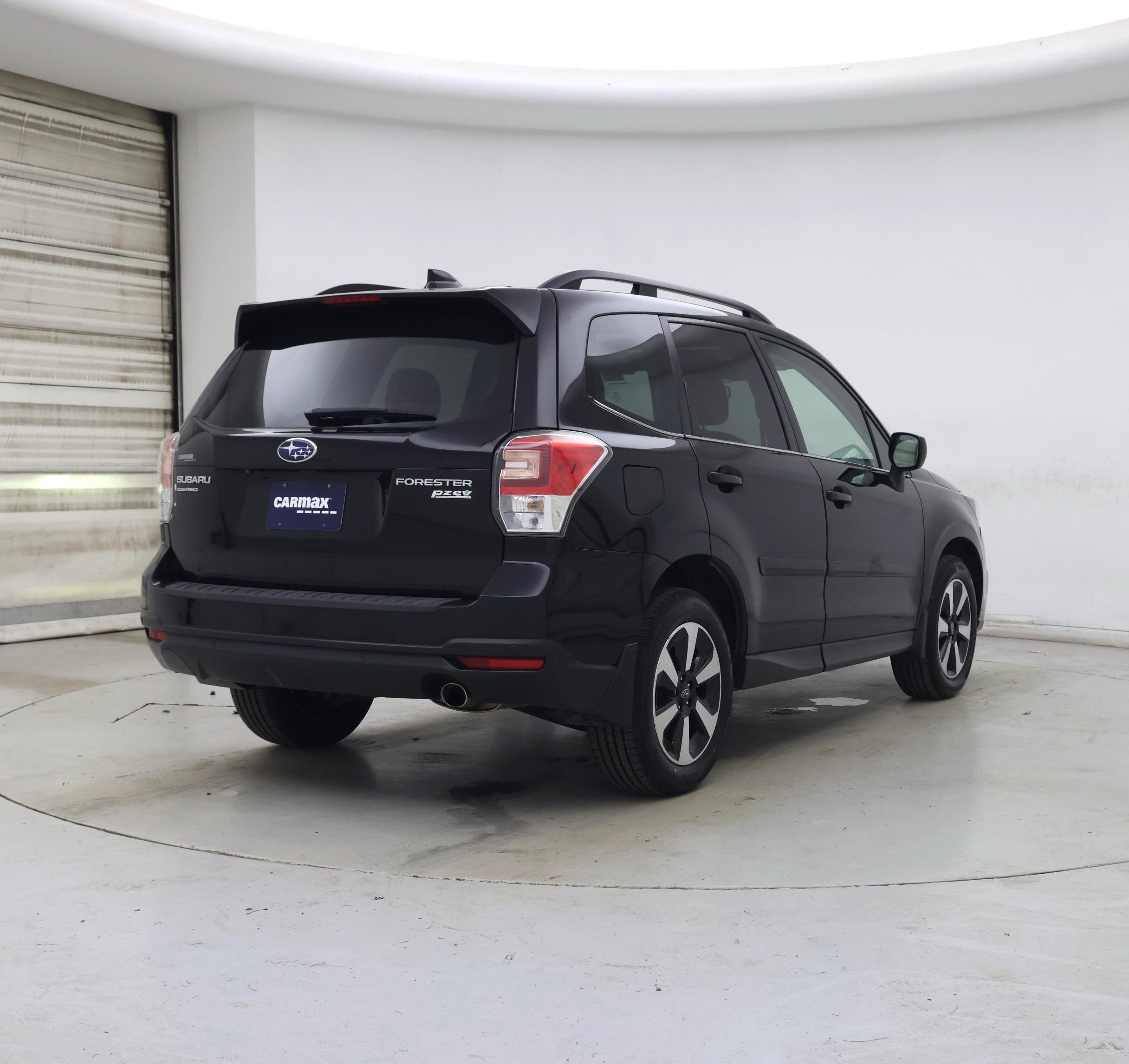 Thumbnail: 2017 Subaru Forester - 8