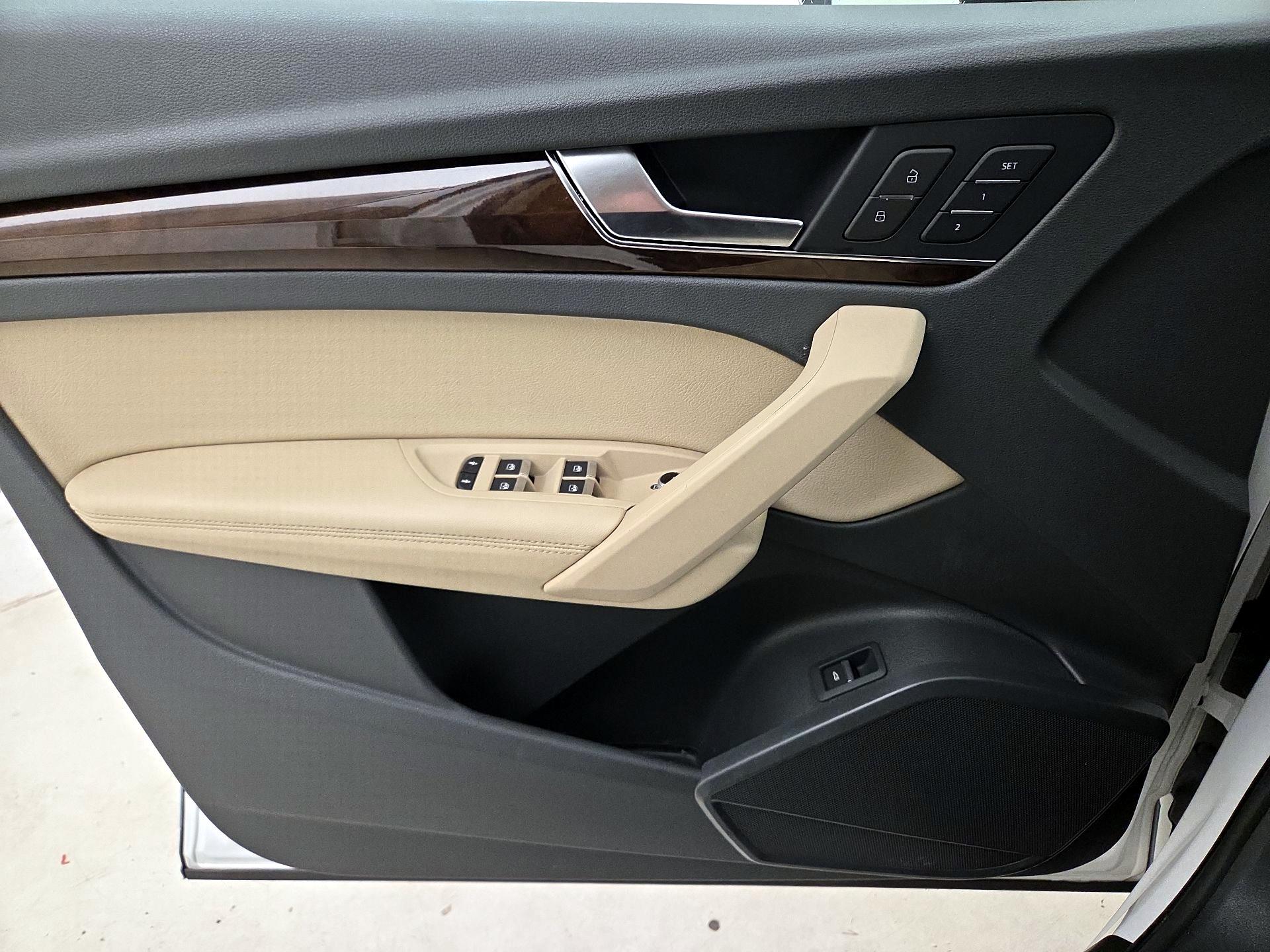 Thumbnail: 2020 Audi Q5 - 12