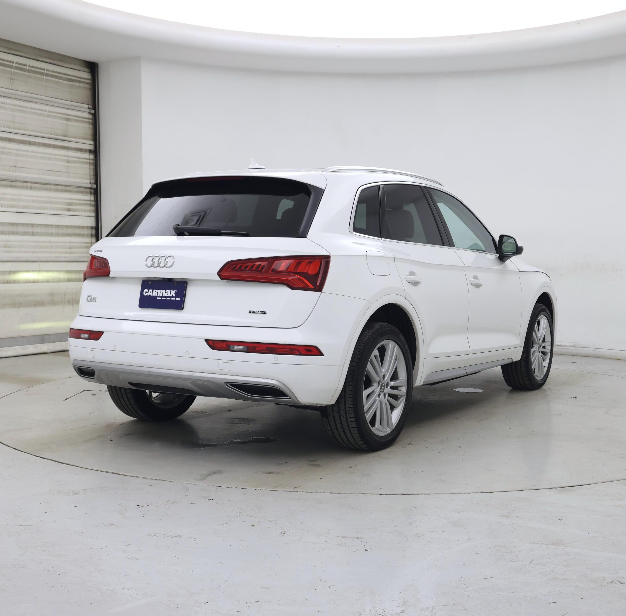 Thumbnail: 2020 Audi Q5 - 8