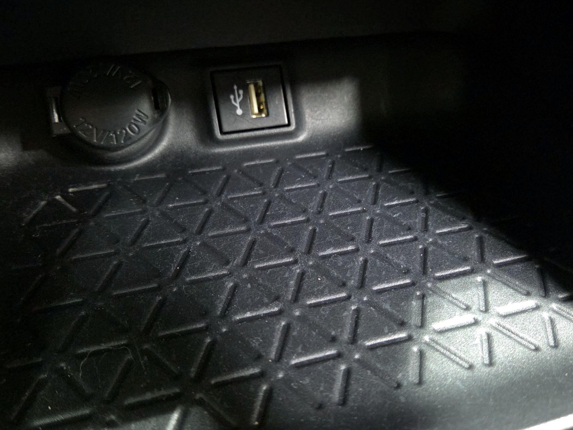 Thumbnail: 2024 Toyota RAV4 - 18