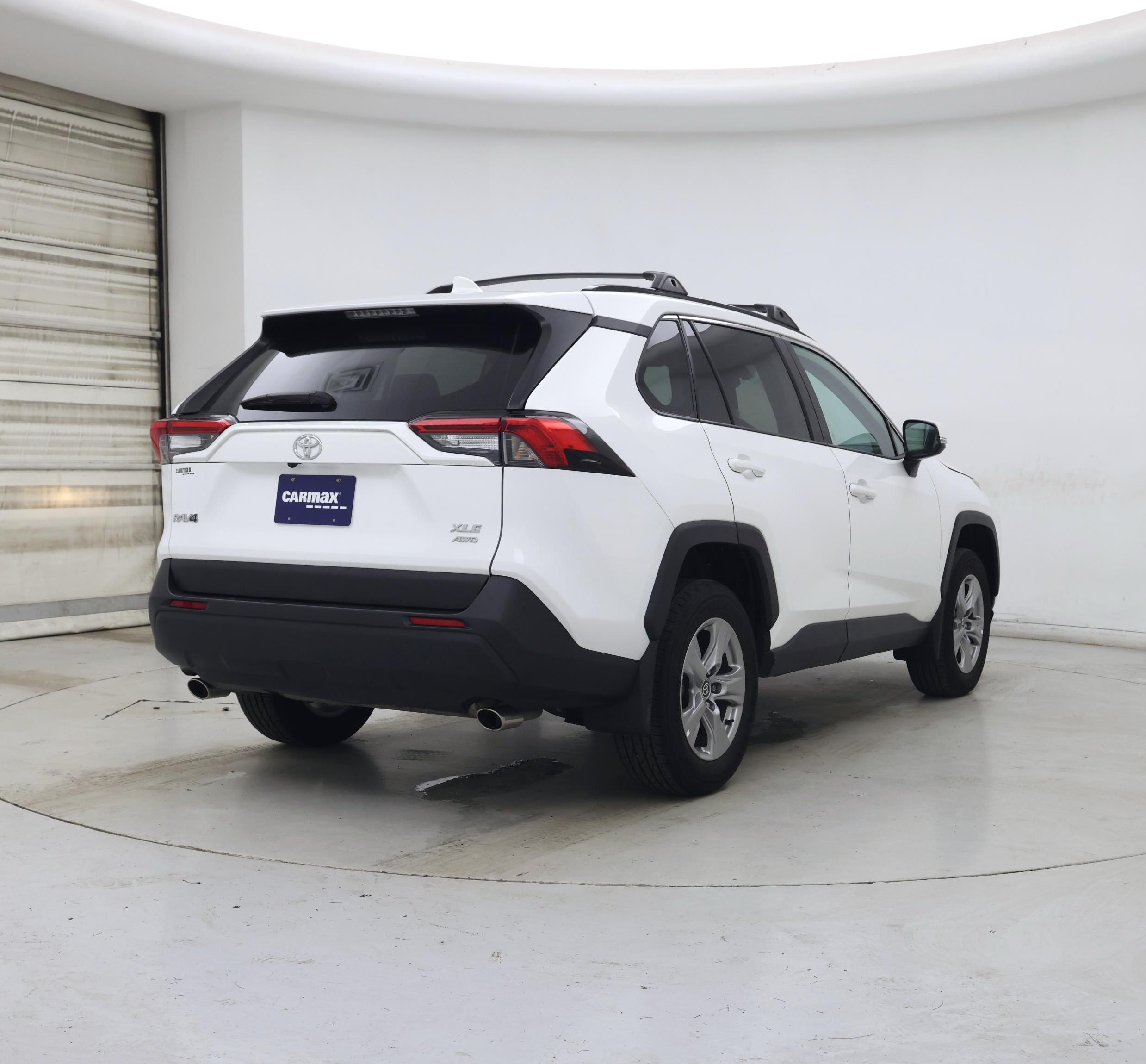 Thumbnail: 2024 Toyota RAV4 - 8