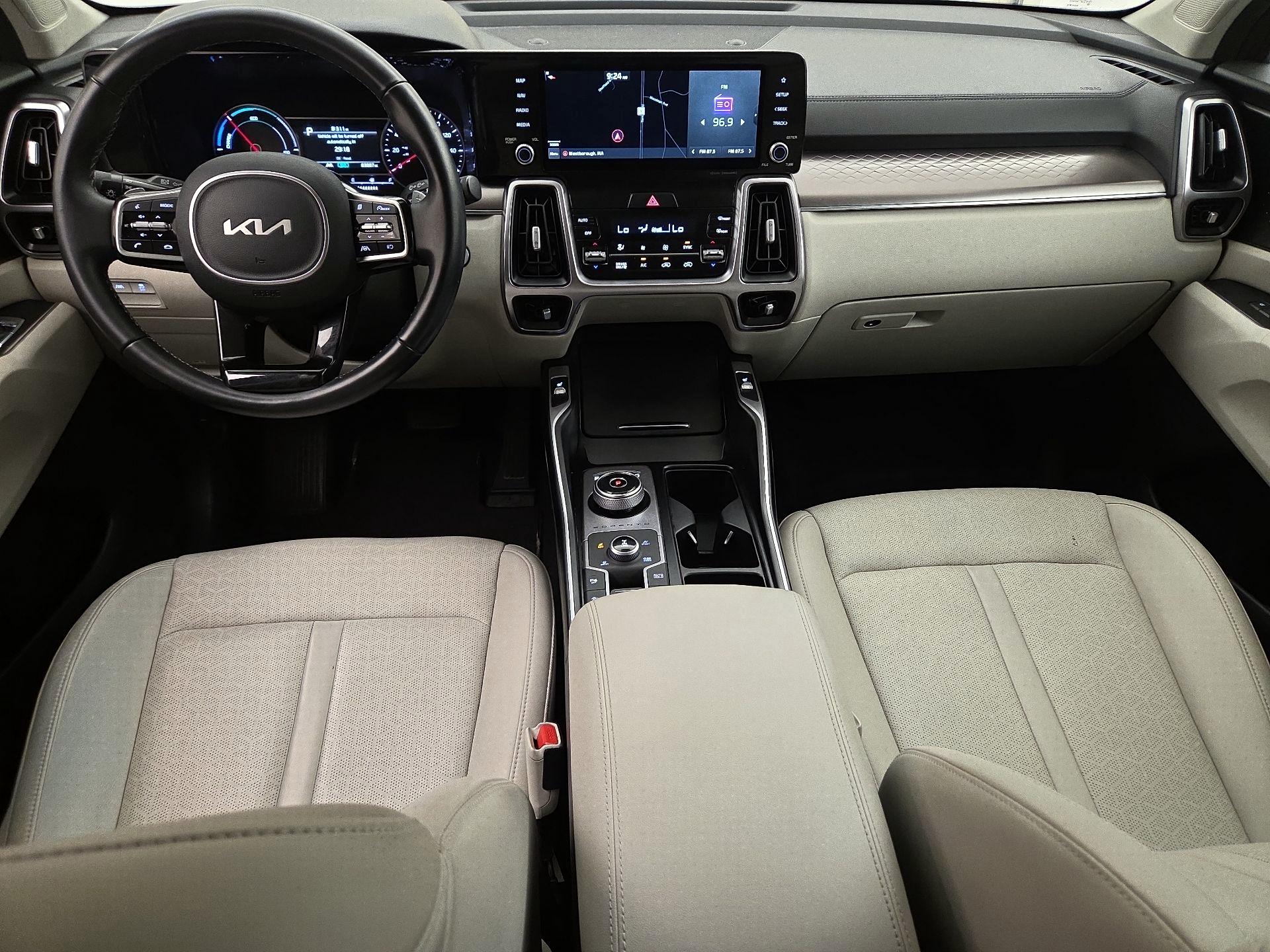 Thumbnail: 2022 Kia Sorento - 9
