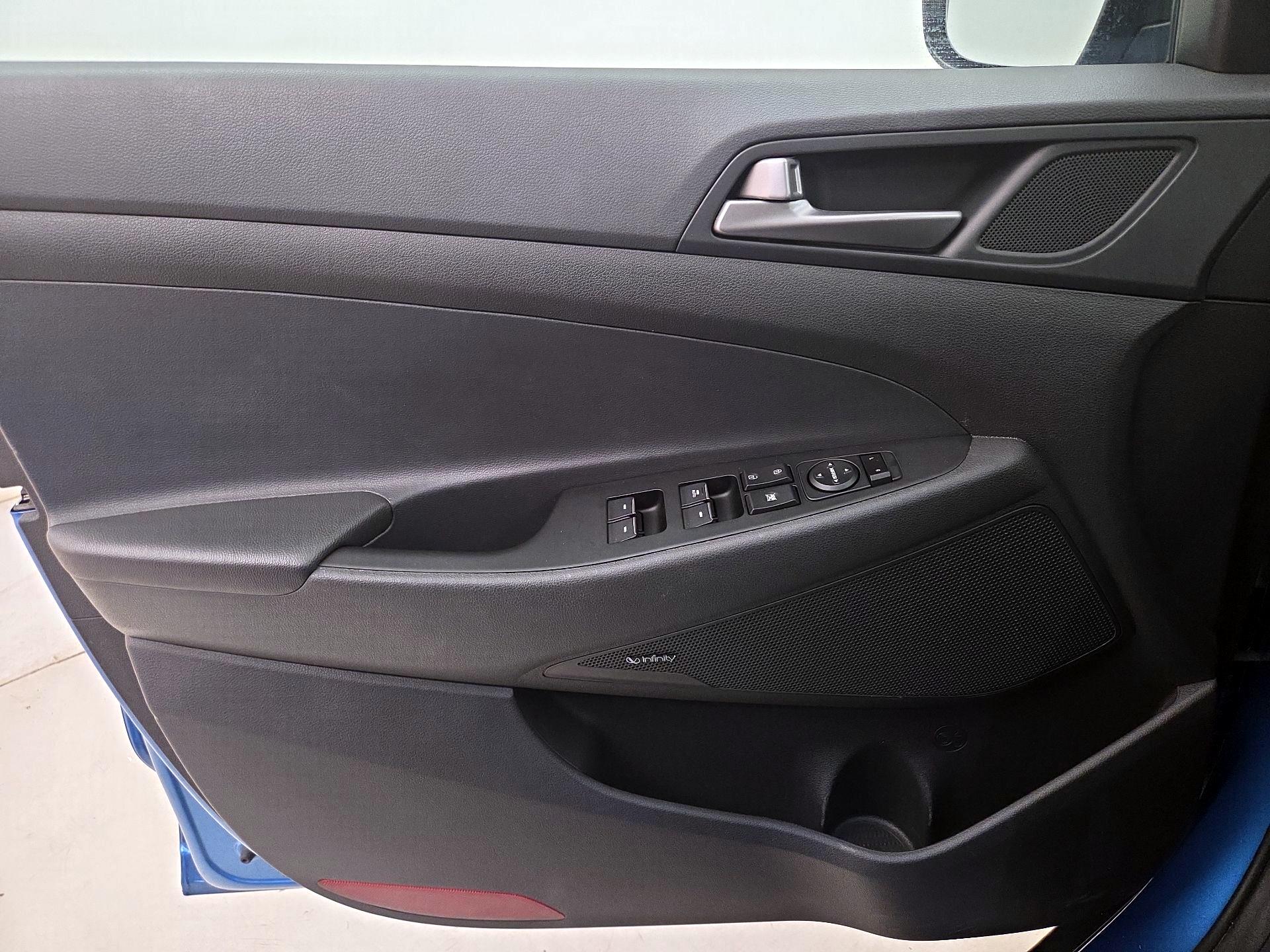 Thumbnail: 2018 Hyundai Tucson - 12