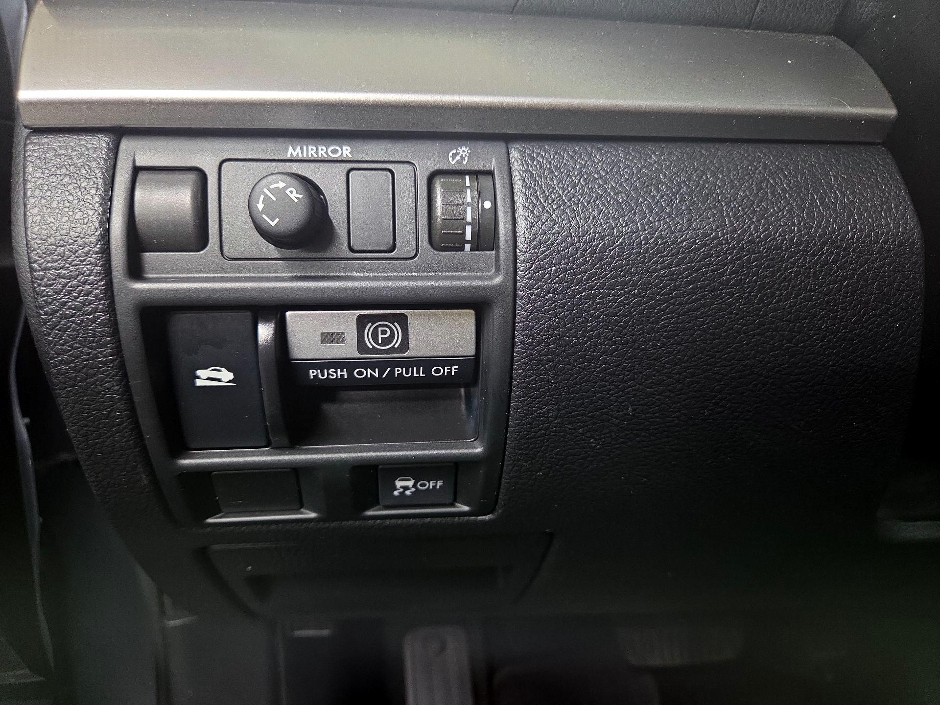 Thumbnail: 2014 Subaru Outback - 13