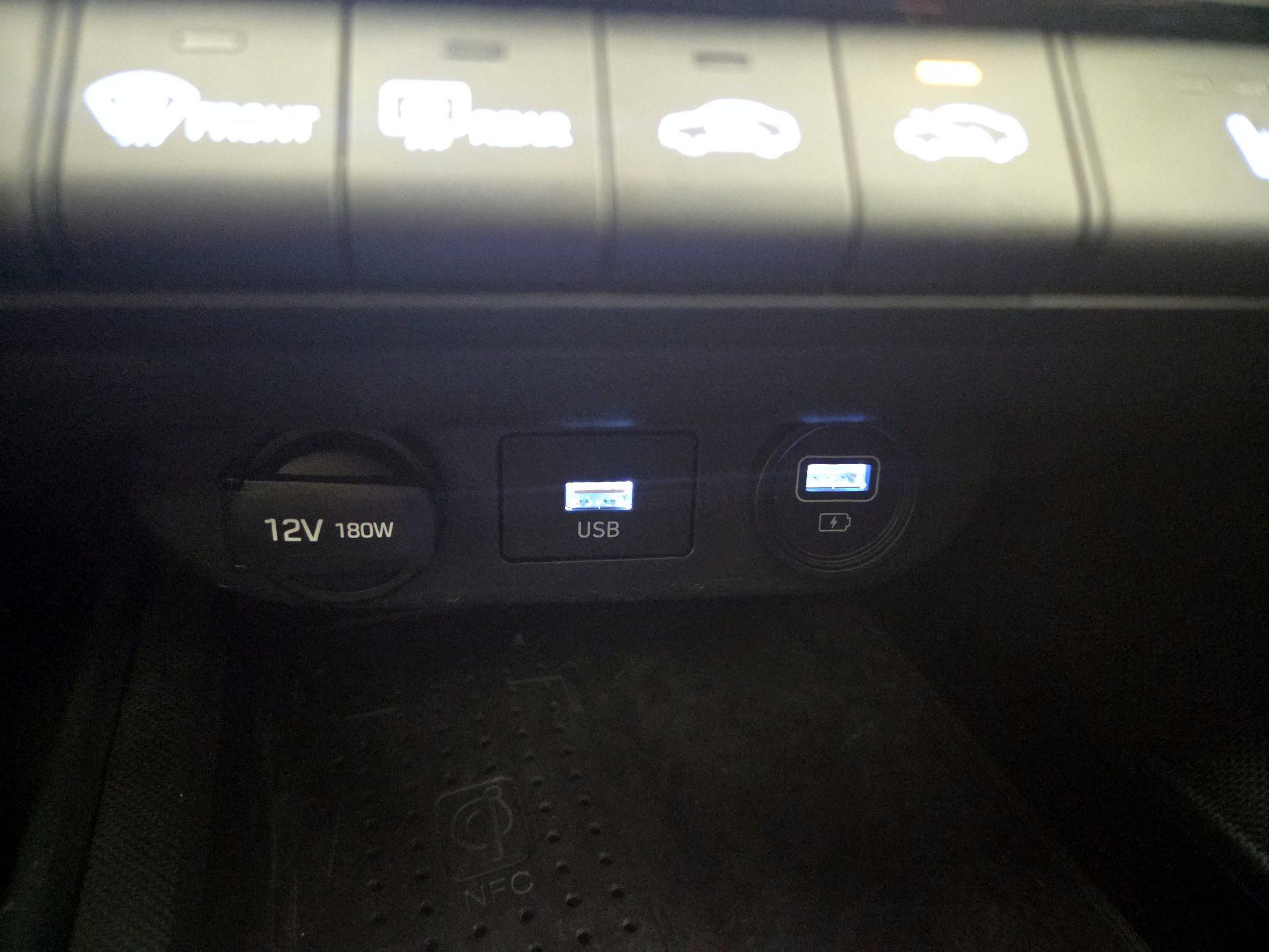 Thumbnail: 2021 Hyundai Elantra - 17