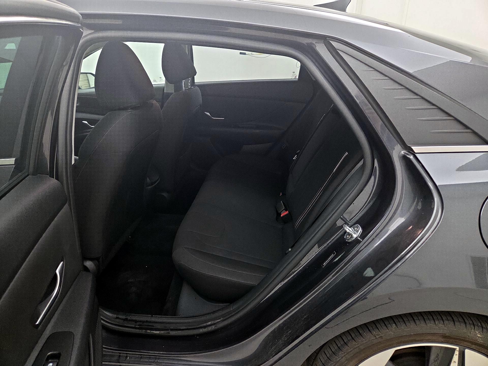 Thumbnail: 2021 Hyundai Elantra - 19