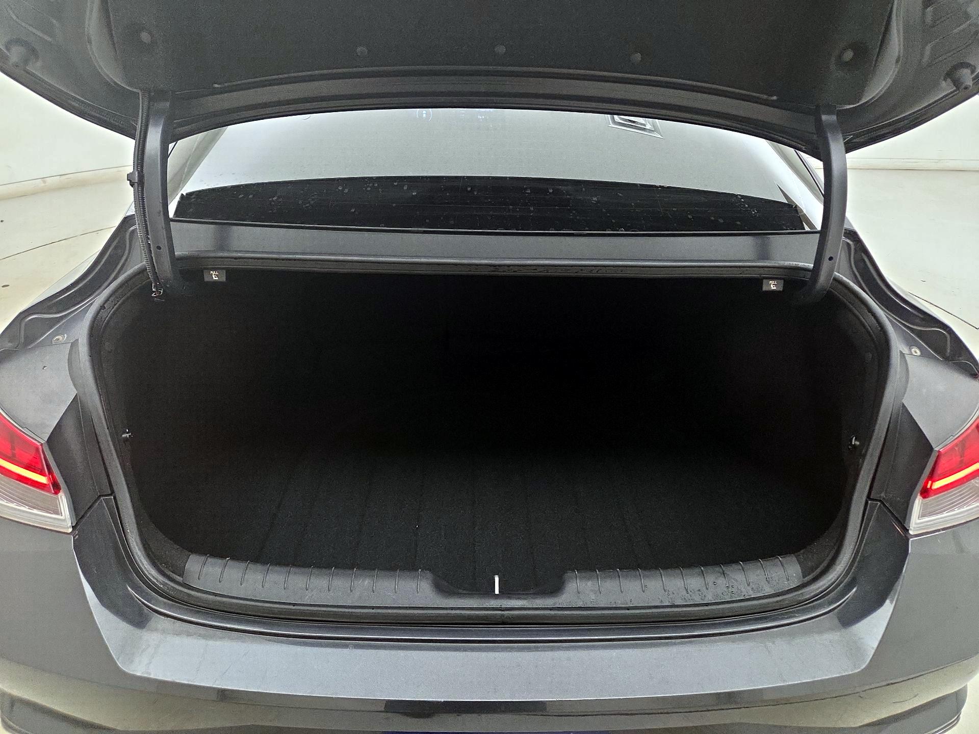 Thumbnail: 2021 Hyundai Elantra - 20