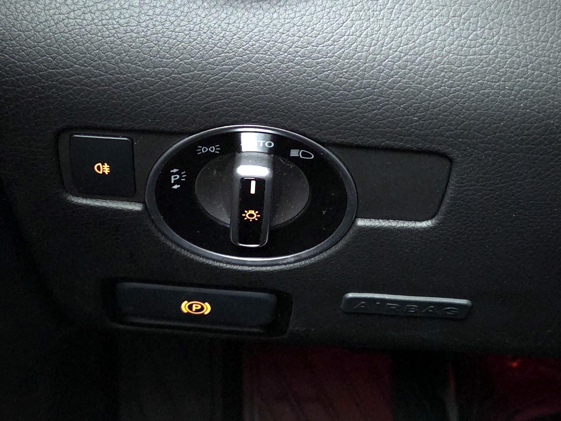 Thumbnail: 2017 Mercedes-Benz SLC - 13