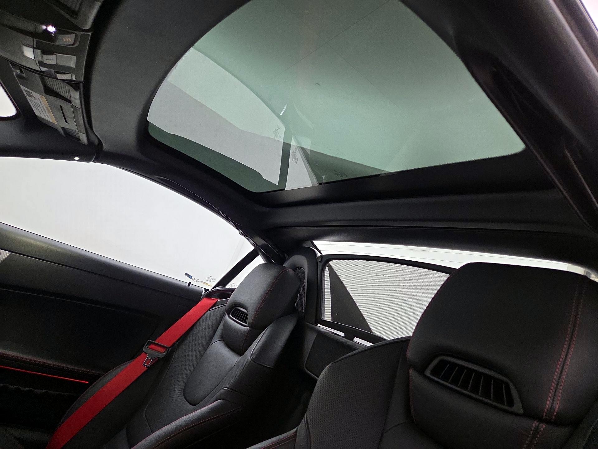 Thumbnail: 2017 Mercedes-Benz SLC - 18