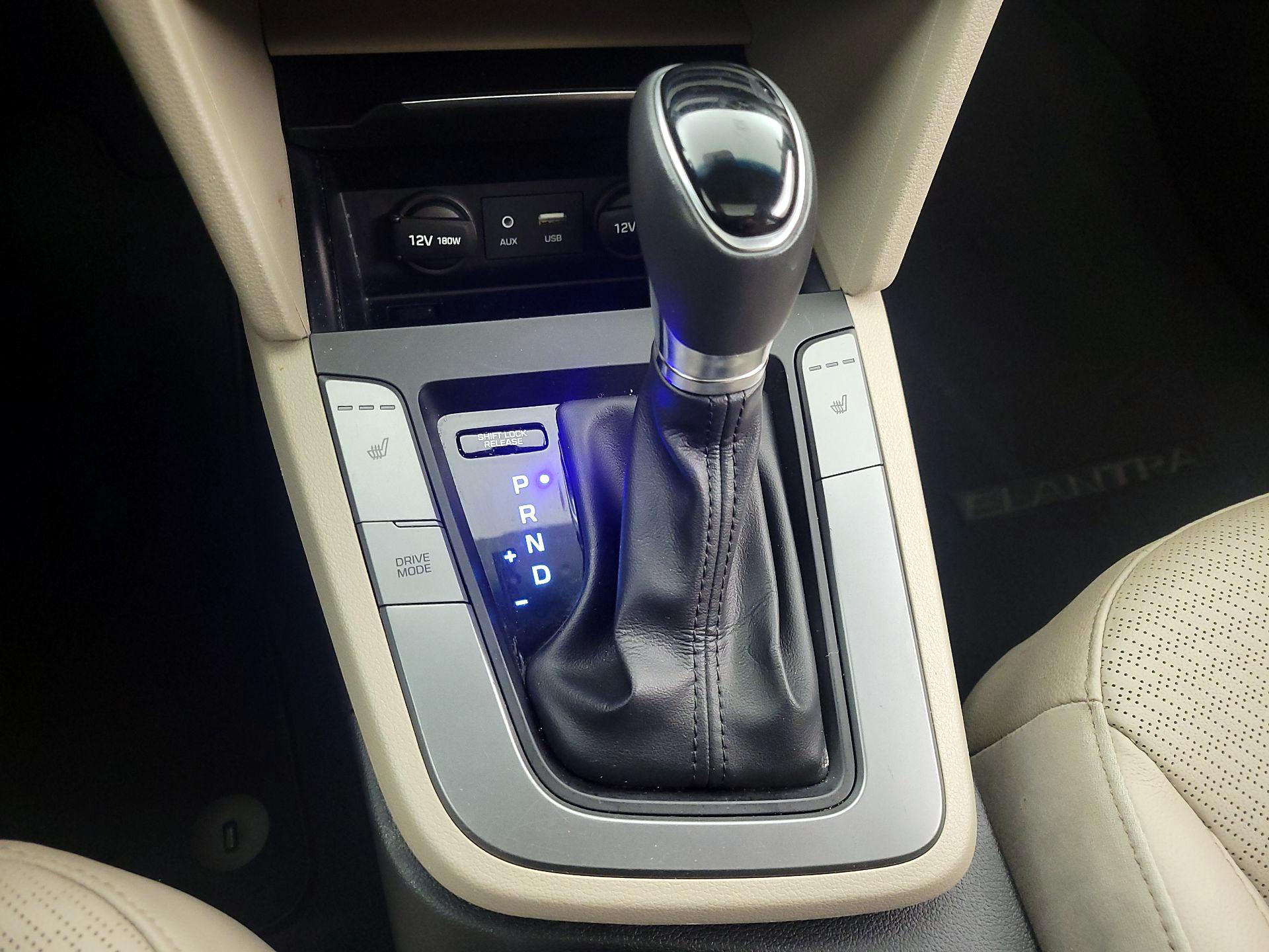 Thumbnail: 2017 Hyundai Elantra - 17