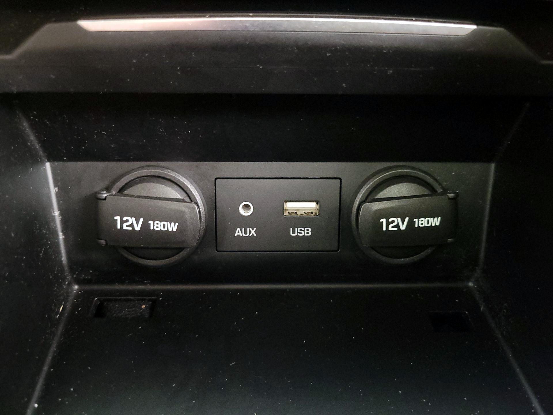 Thumbnail: 2017 Hyundai Elantra - 18