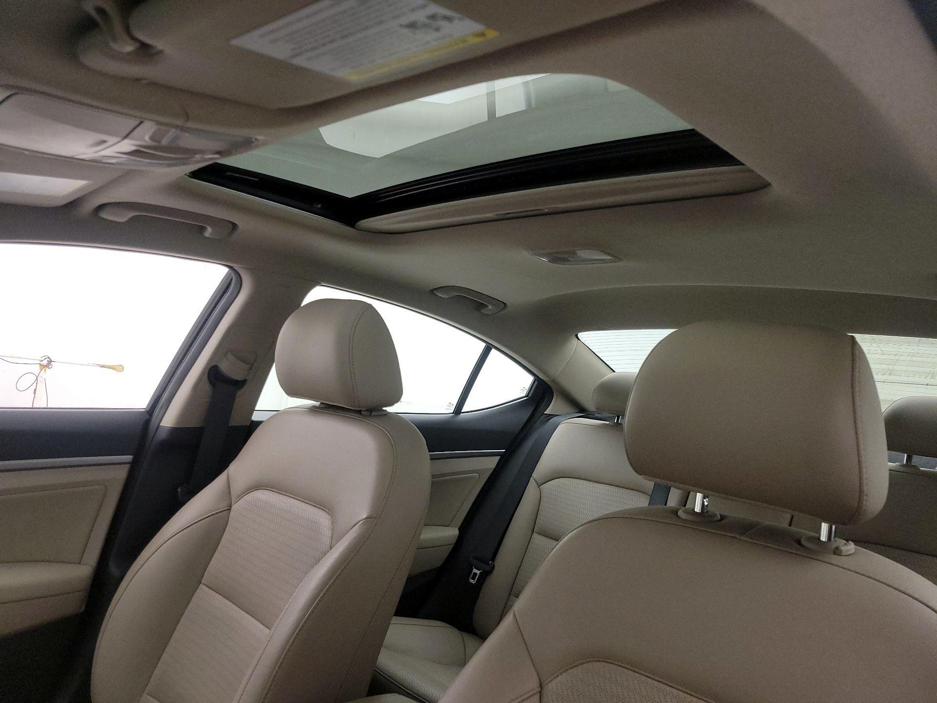 Thumbnail: 2017 Hyundai Elantra - 19