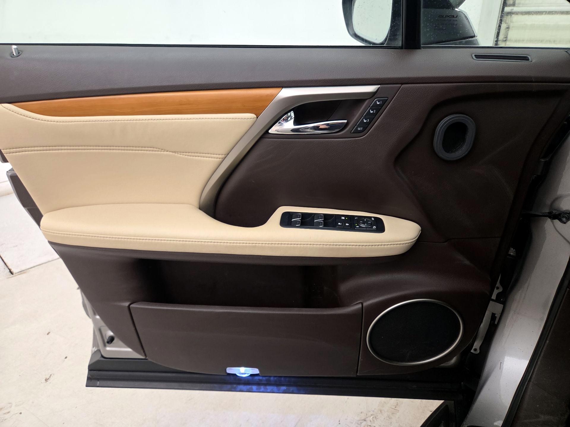 Thumbnail: 2017 Lexus RX - 12