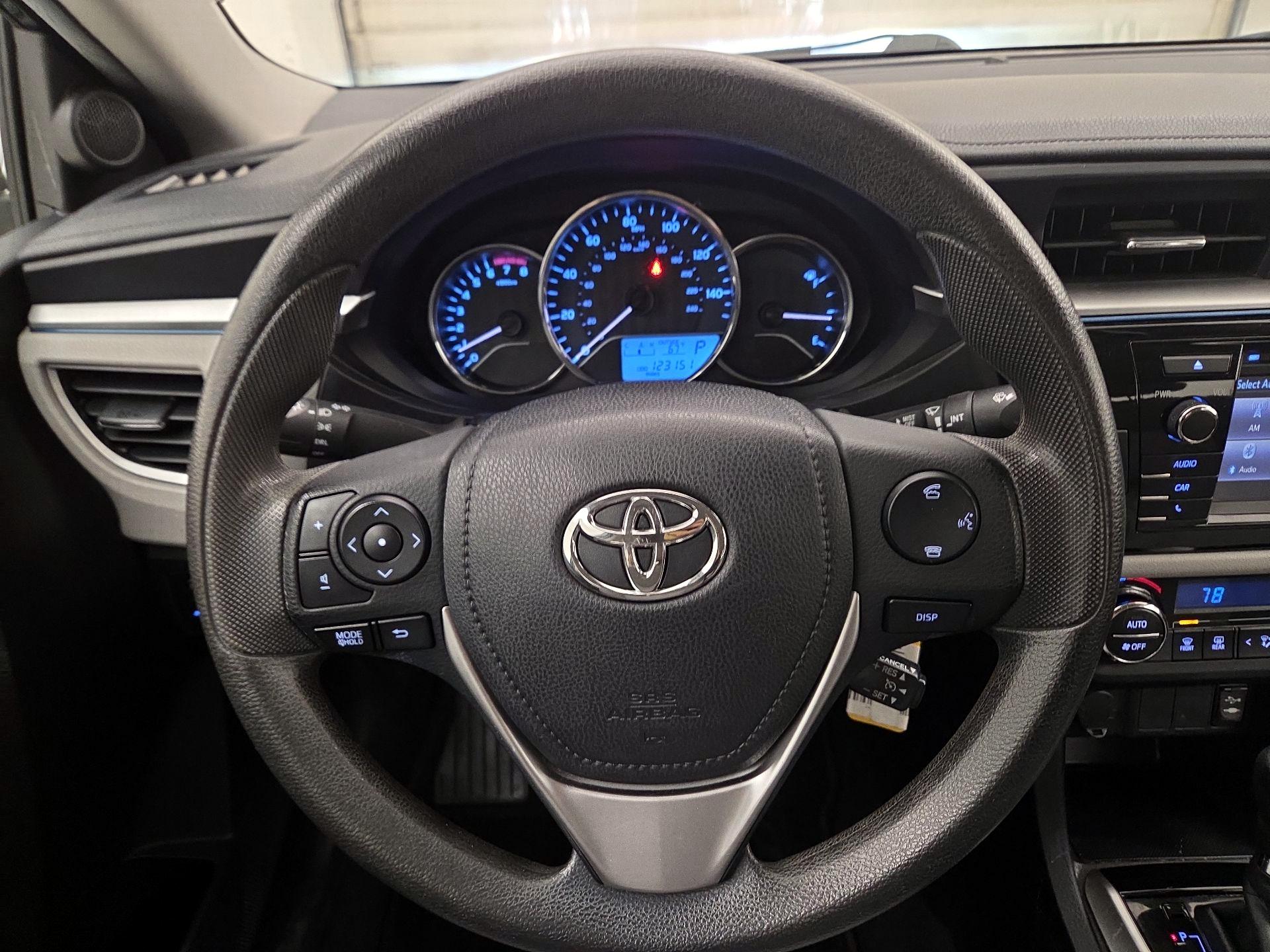 Thumbnail: 2014 Toyota Corolla - 10