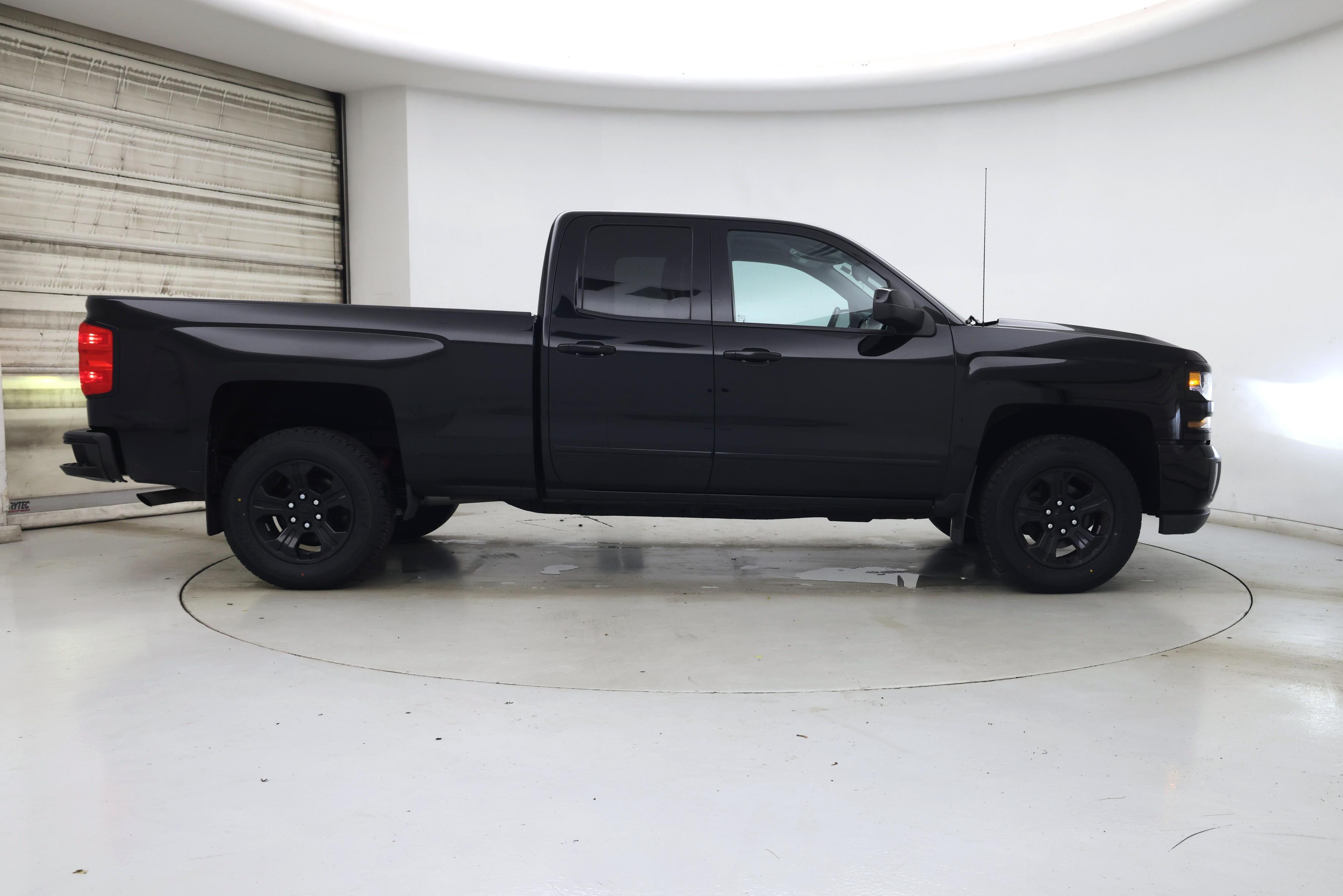 Thumbnail: 2019 Chevrolet Silverado 1500 - 7