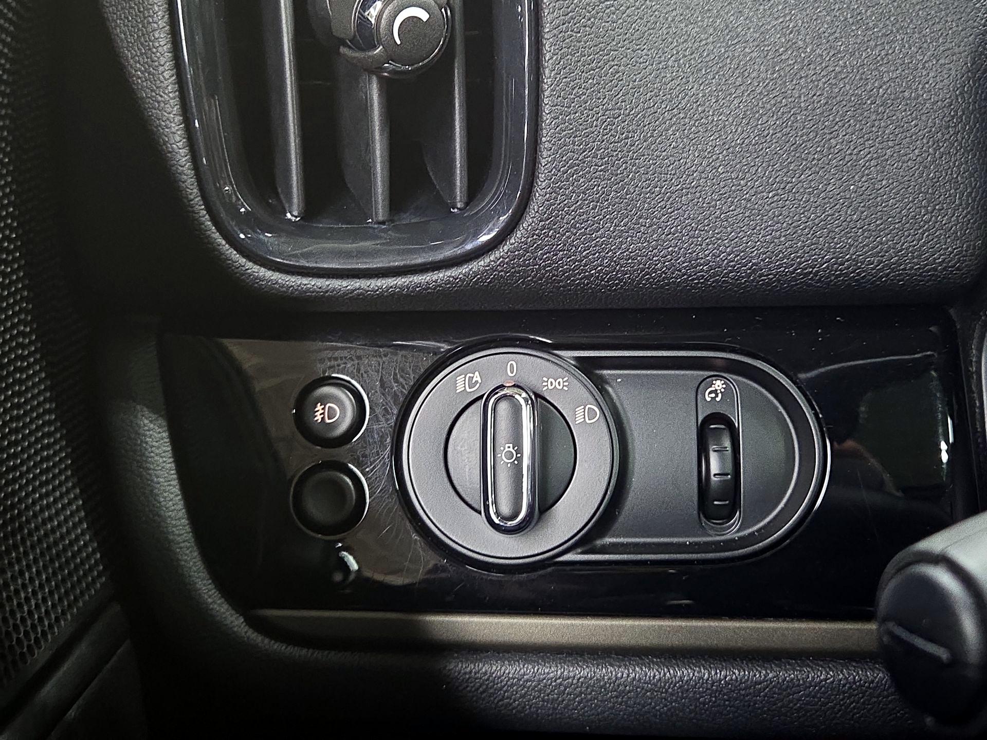 Thumbnail: 2019 MINI Cooper Countryman - 13