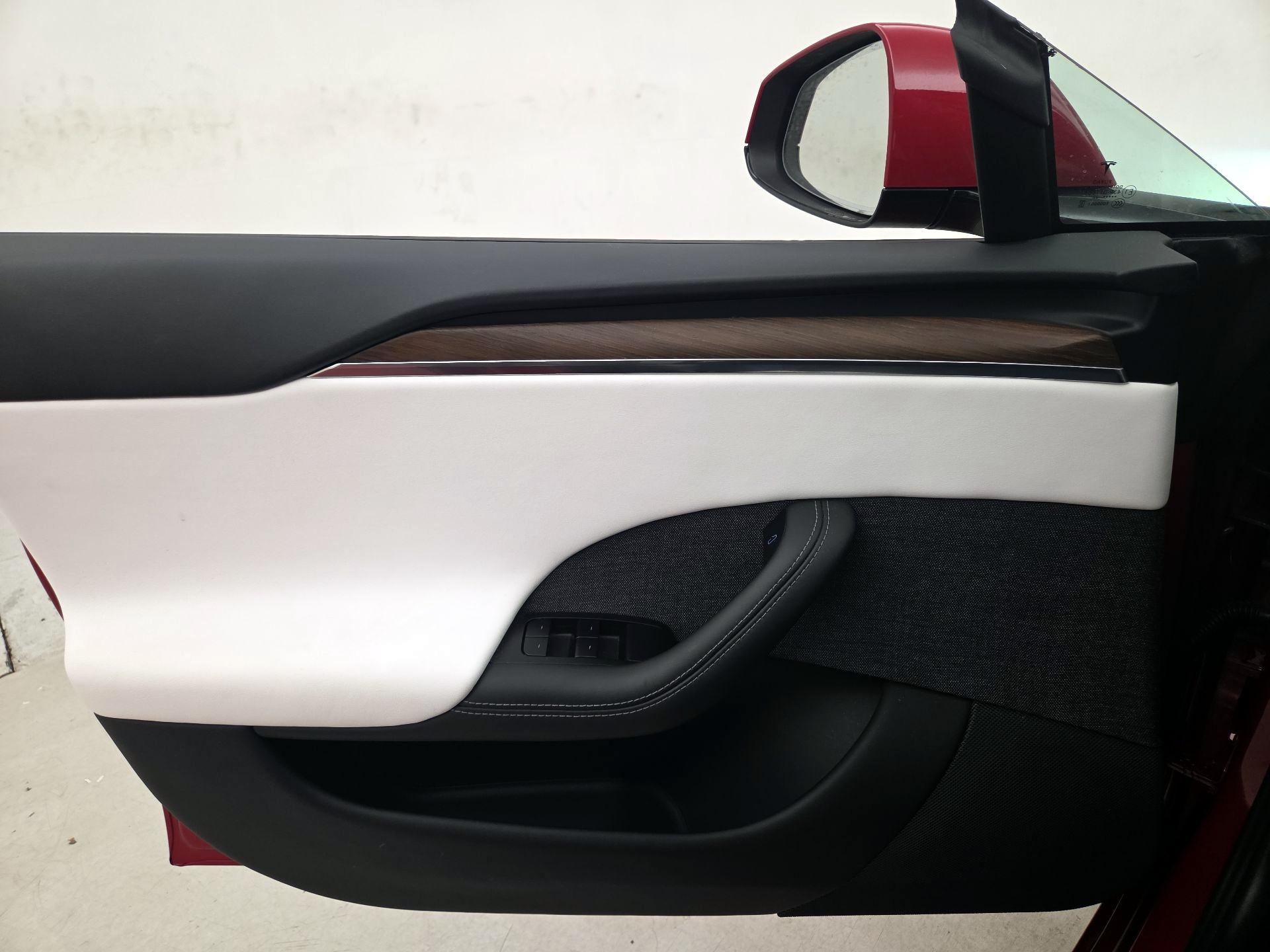 Thumbnail: 2023 Tesla Model S - 12