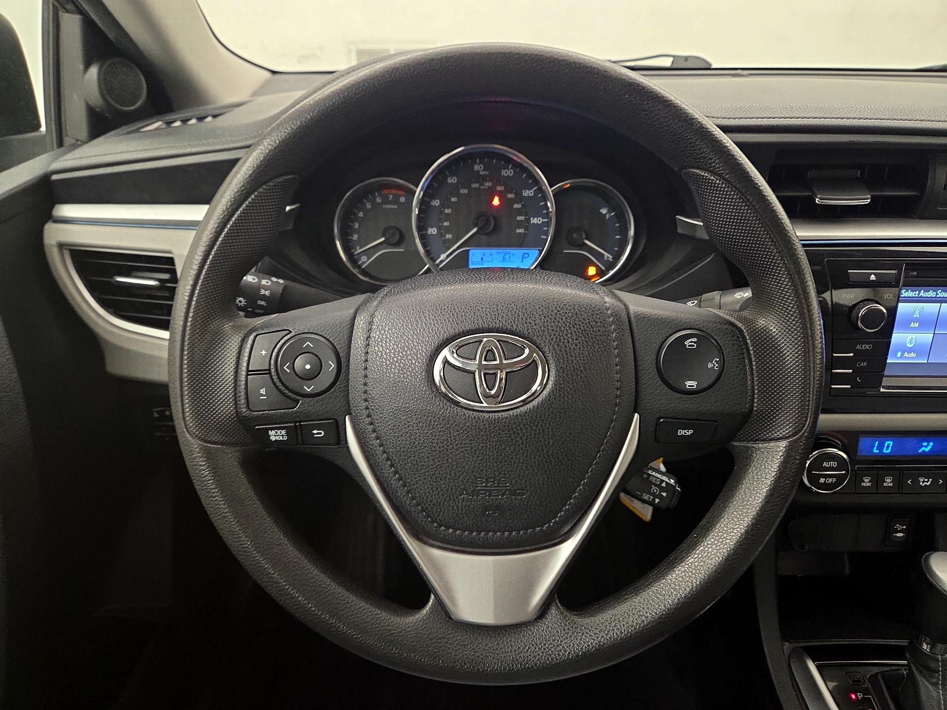 Thumbnail: 2015 Toyota Corolla - 10