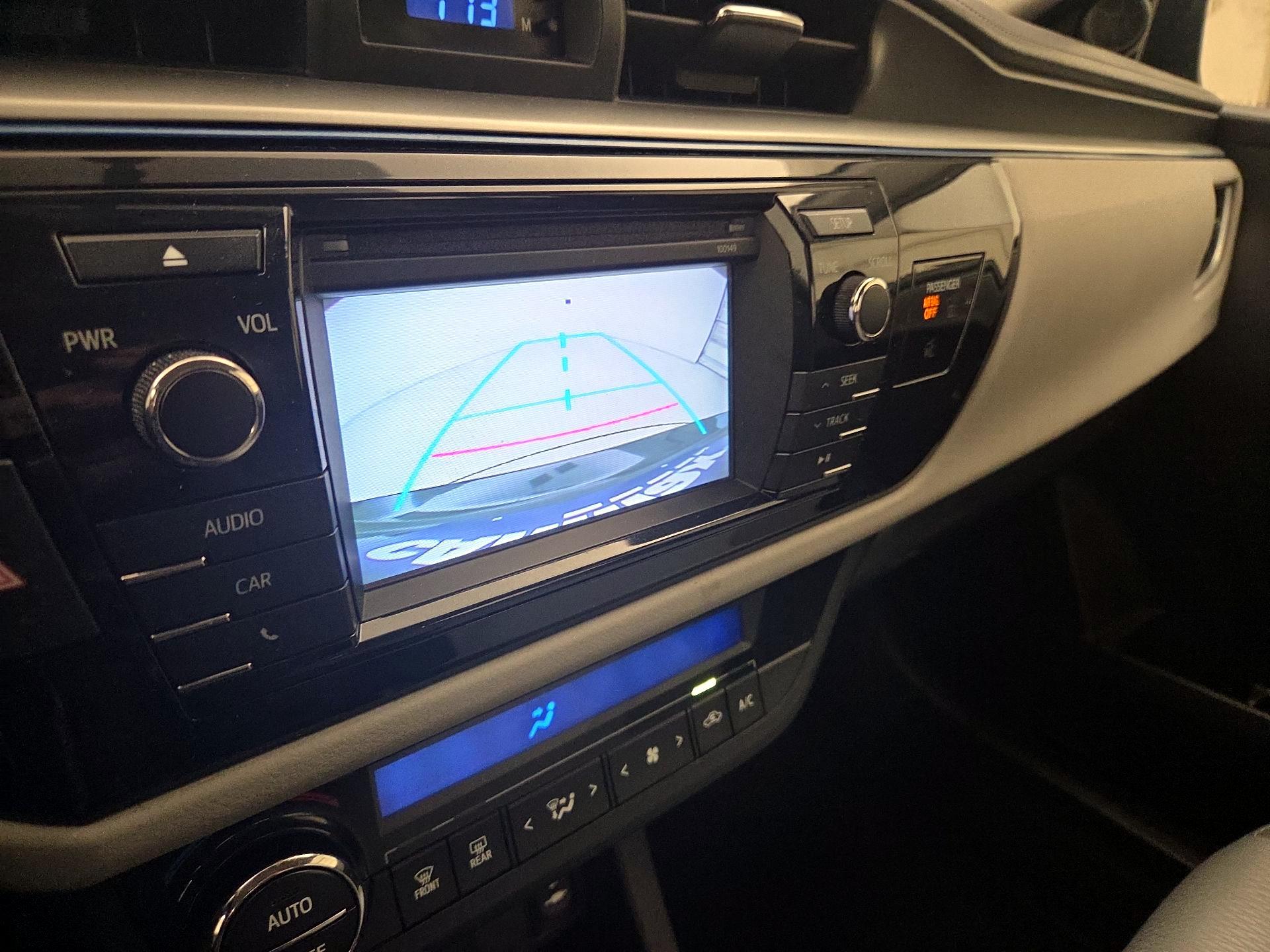 Thumbnail: 2015 Toyota Corolla - 14