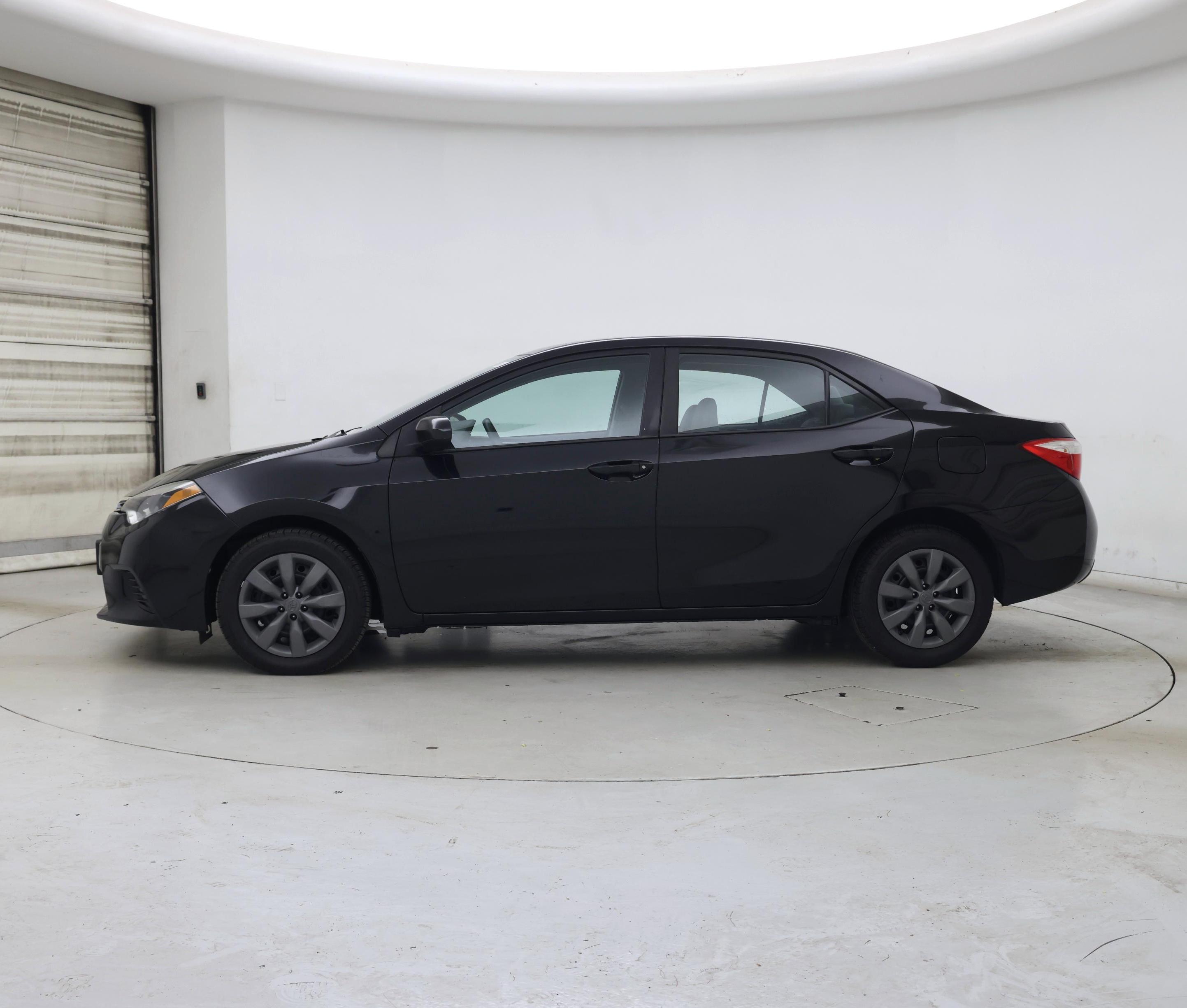 Thumbnail: 2015 Toyota Corolla - 3