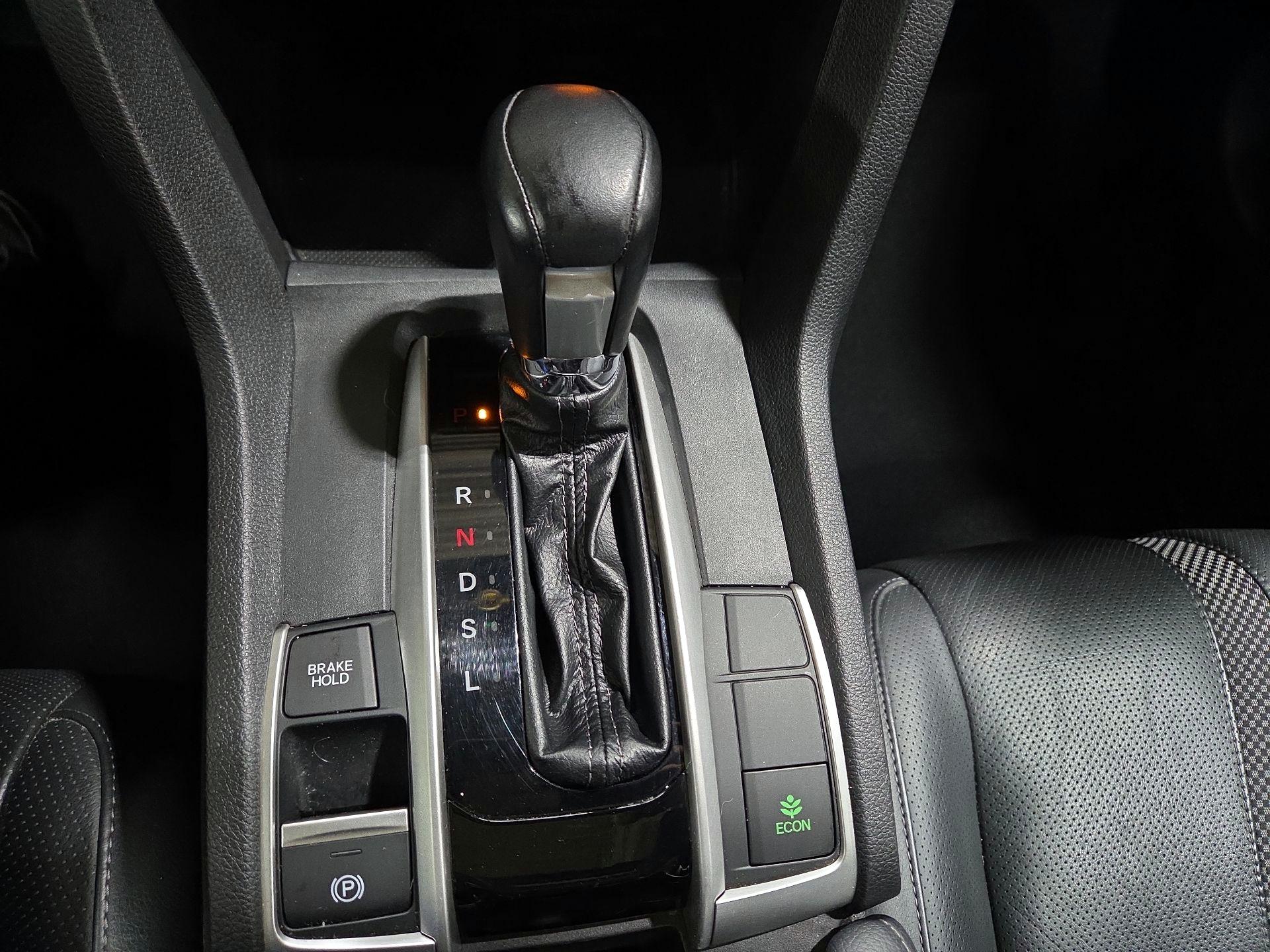 Thumbnail: 2019 Honda Civic - 17