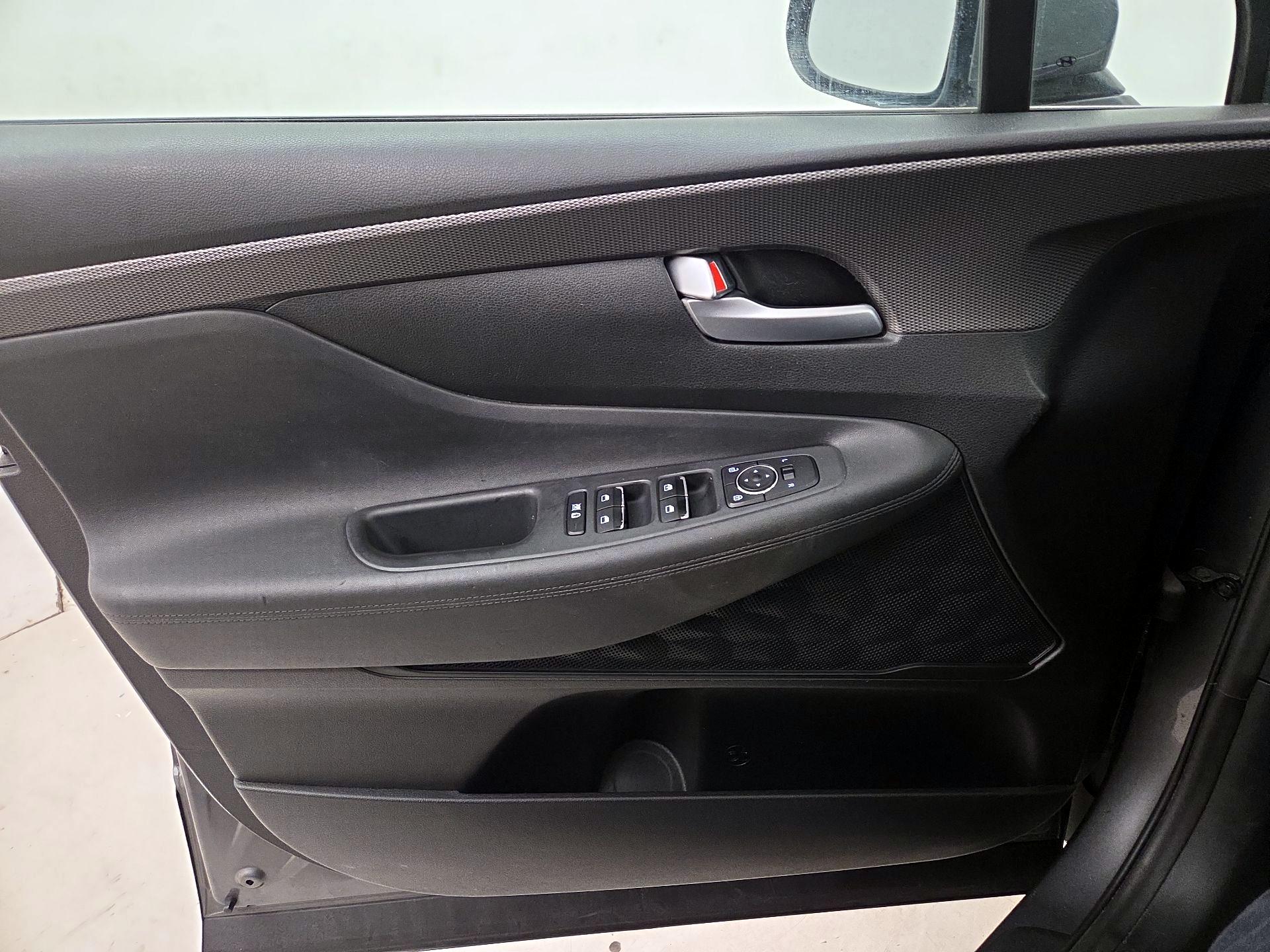 Thumbnail: 2019 Hyundai Santa Fe - 12