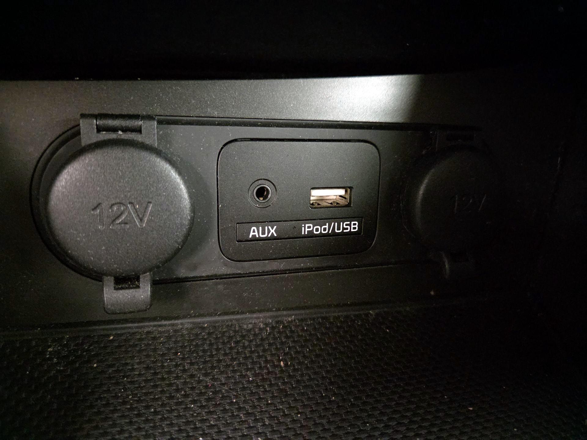 Thumbnail: 2015 Kia Optima - 17