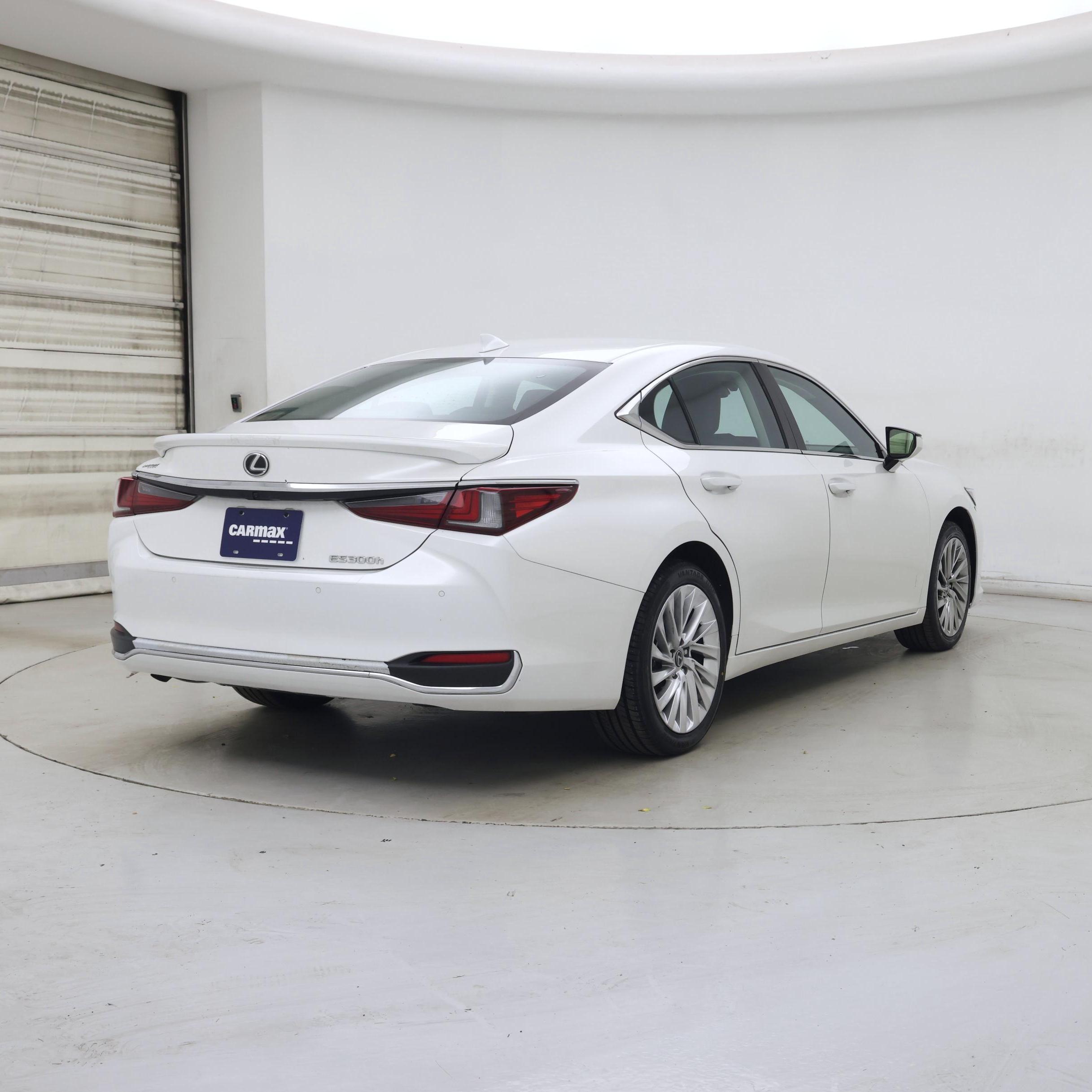 Thumbnail: 2023 Lexus ES - 8