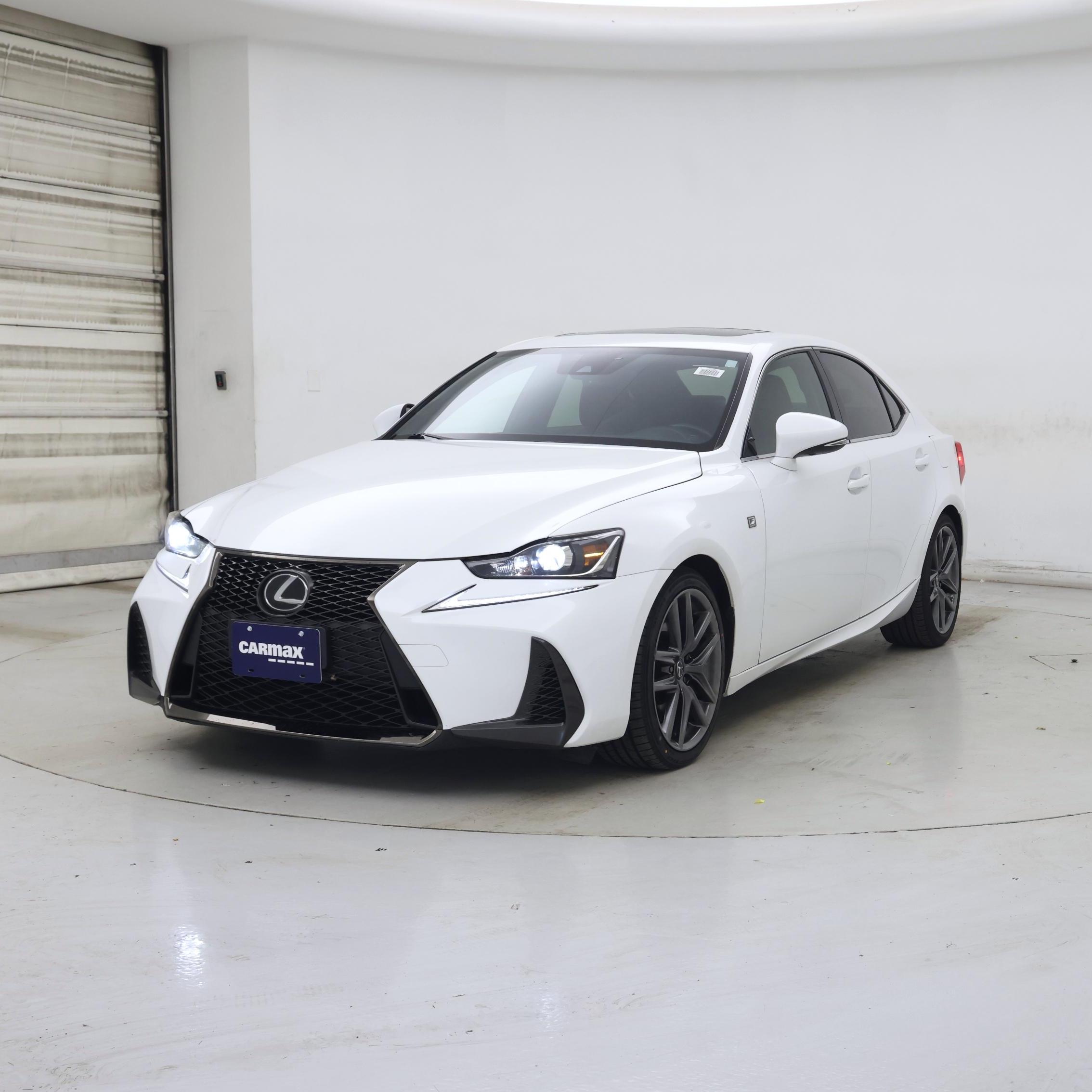 Thumbnail: 2019 Lexus IS - 4