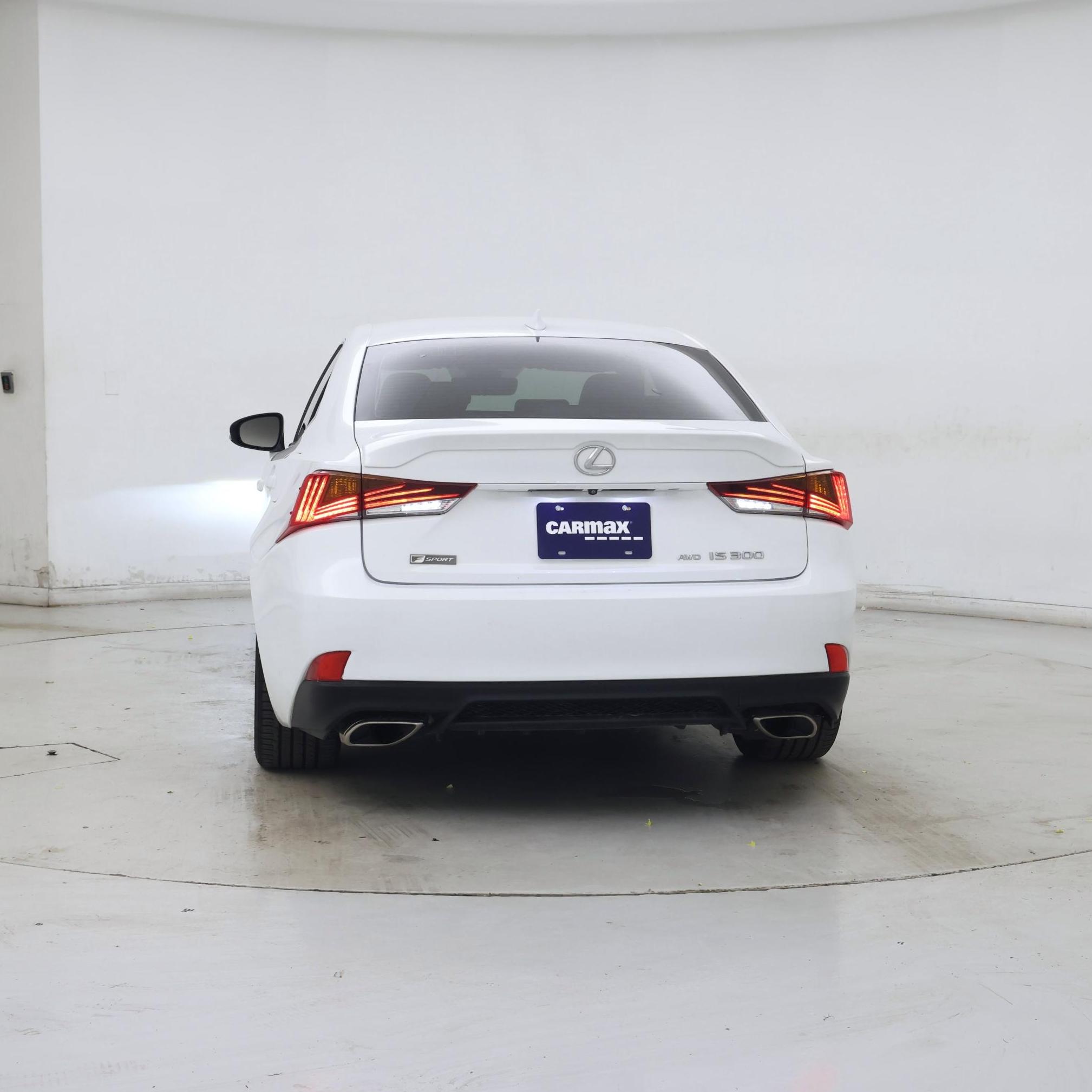 Thumbnail: 2019 Lexus IS - 6