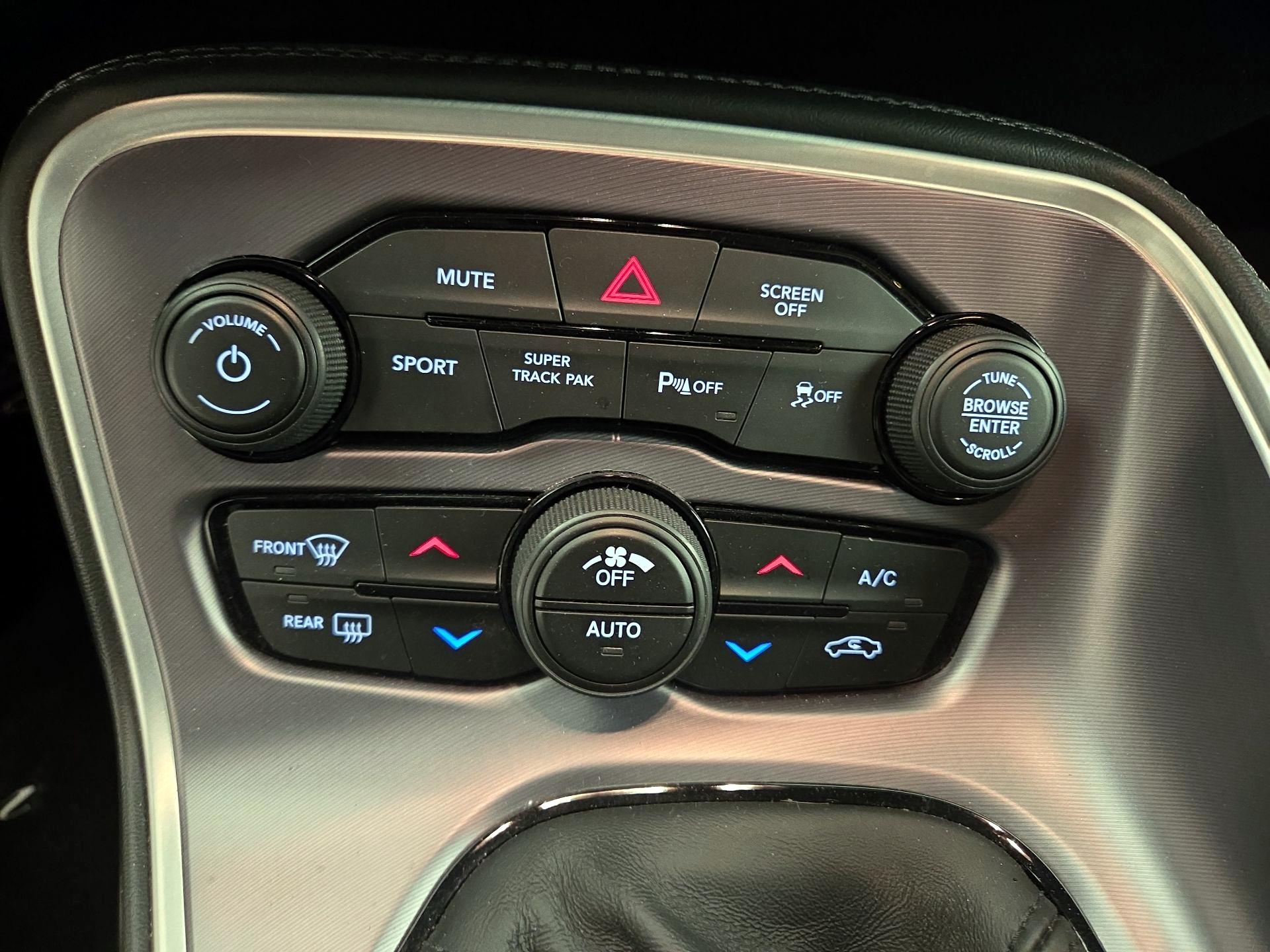 Thumbnail: 2020 Dodge Challenger - 17