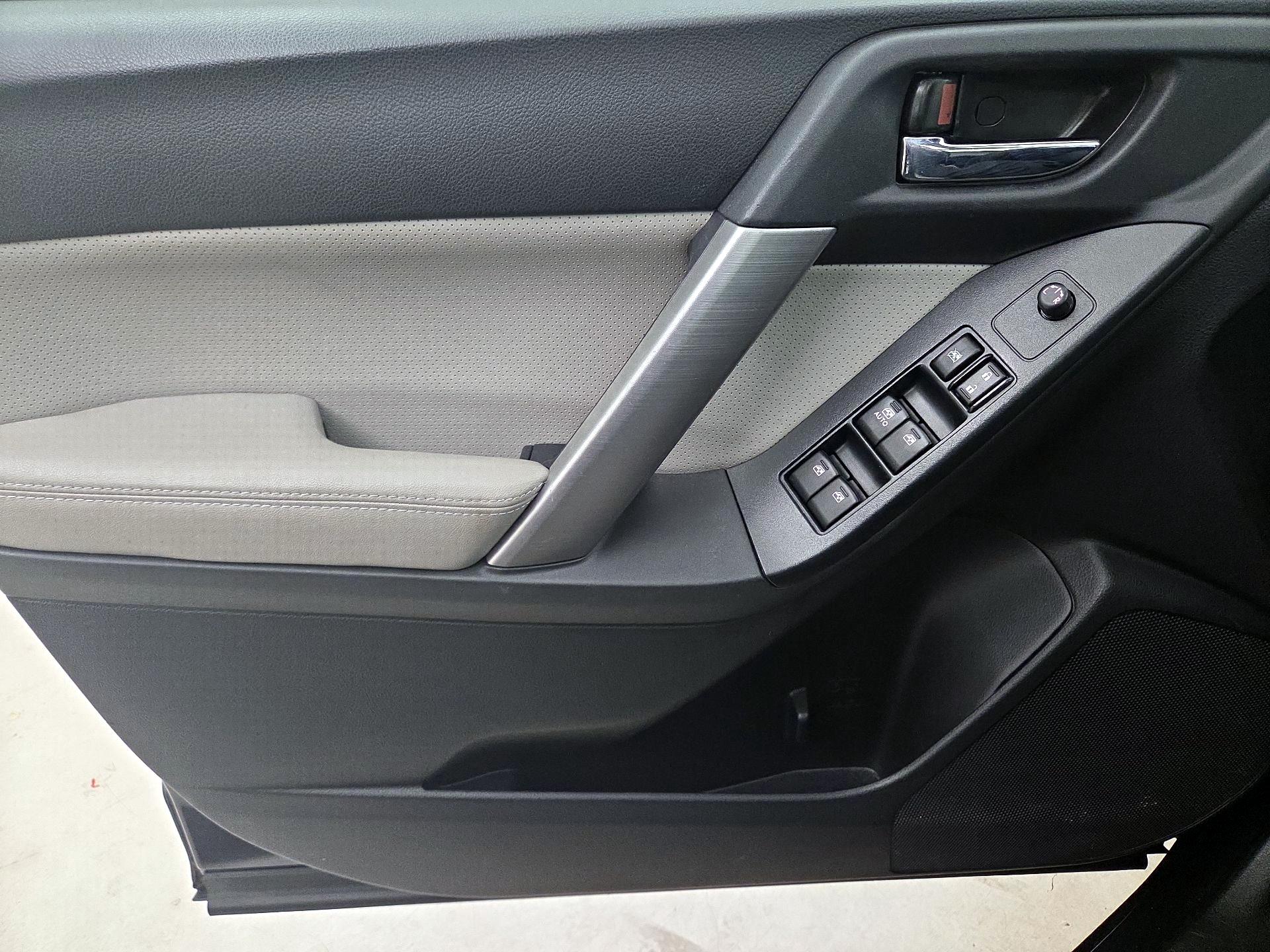 Thumbnail: 2015 Subaru Forester - 12