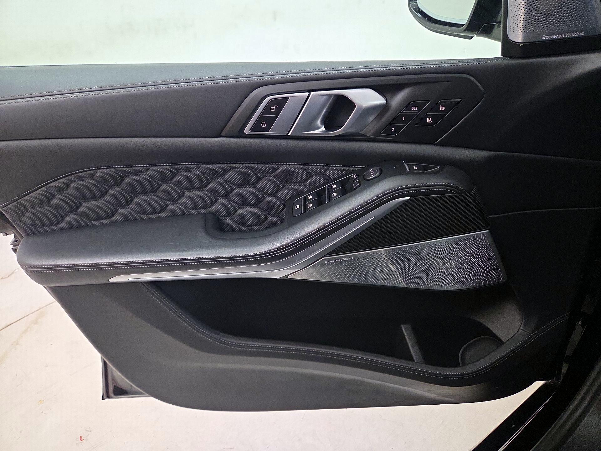 Thumbnail: 2021 BMW X5 - 12