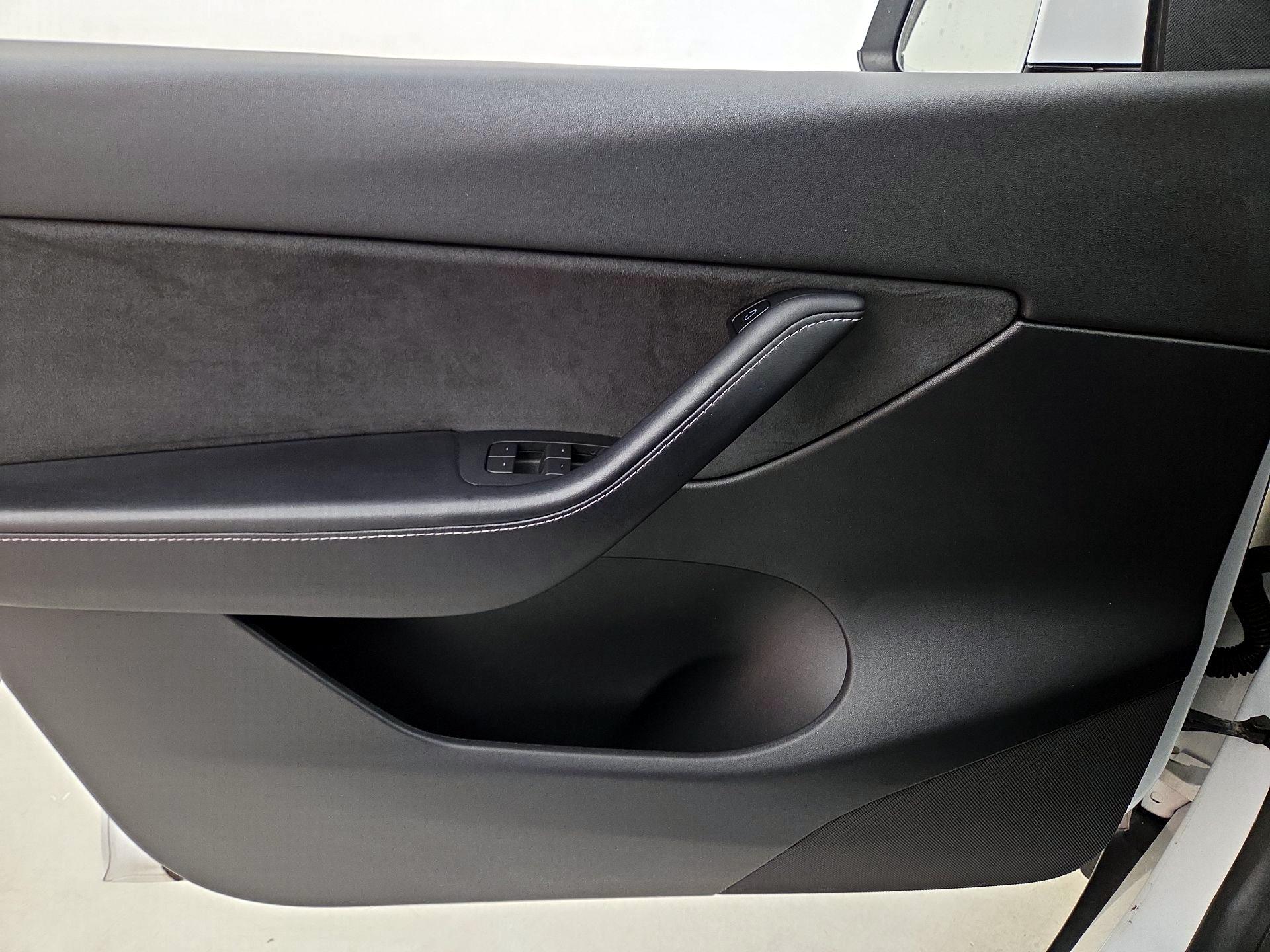 Thumbnail: 2021 Tesla Model Y - 12