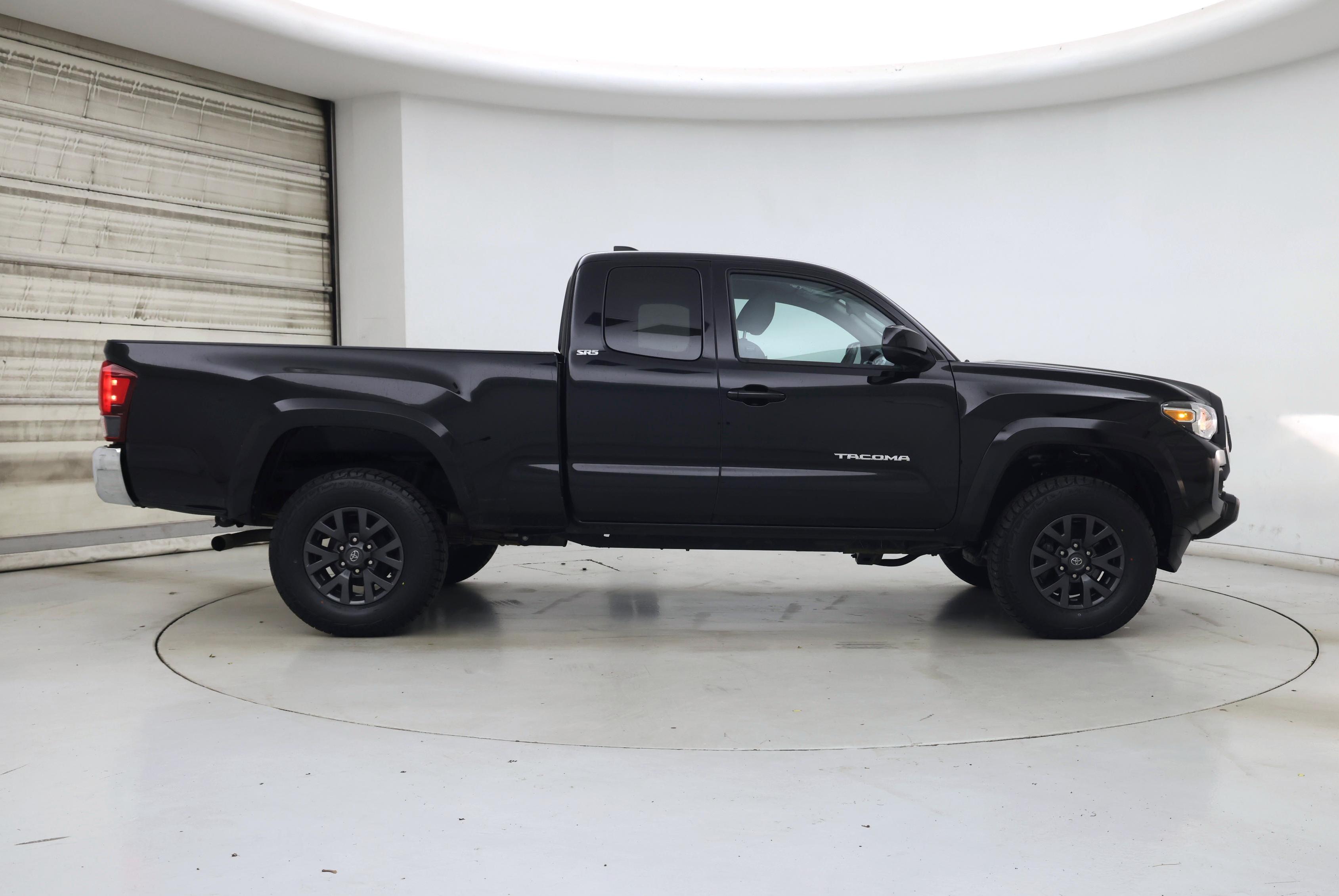 Thumbnail: 2022 Toyota Tacoma - 7