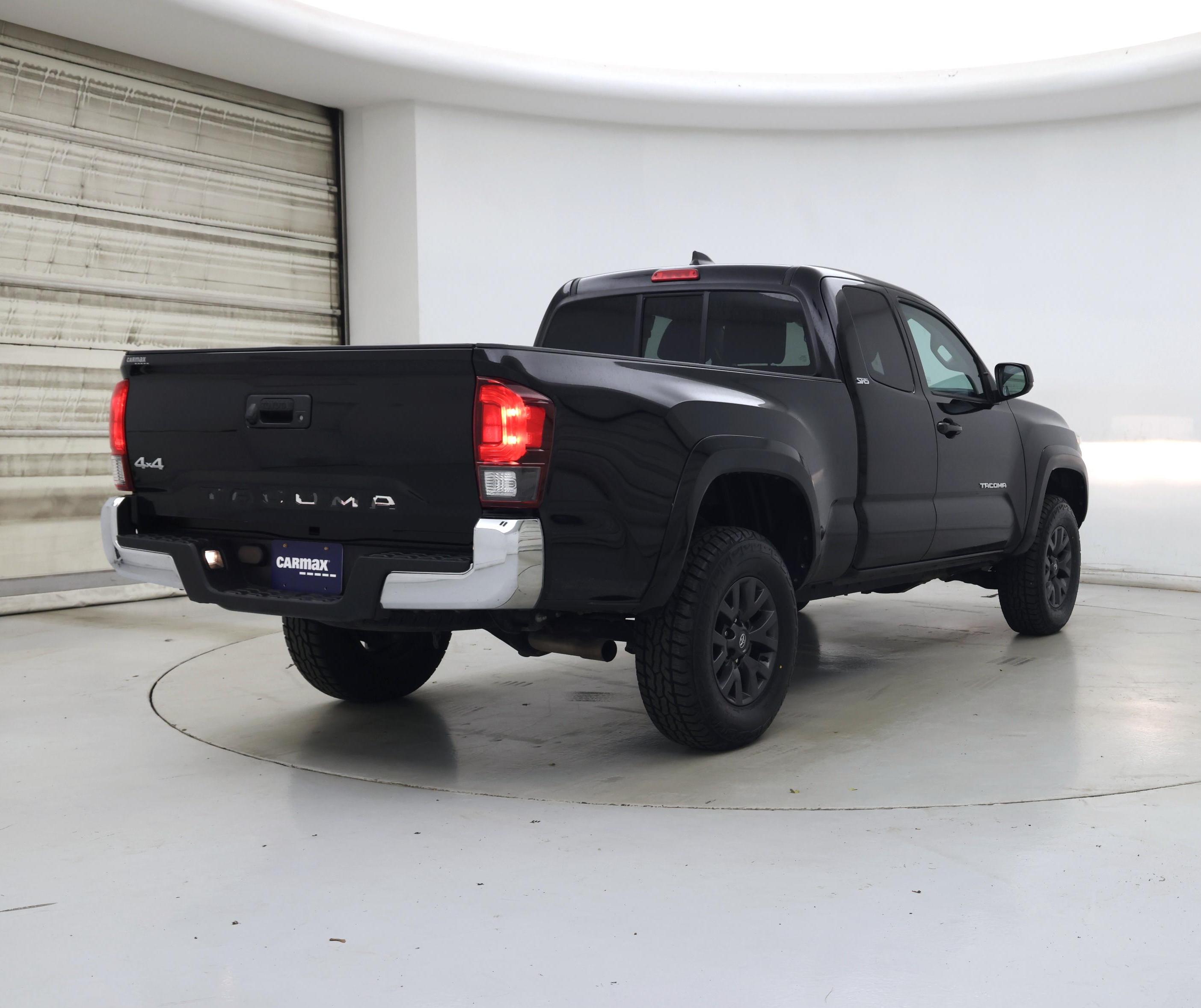 Thumbnail: 2022 Toyota Tacoma - 8