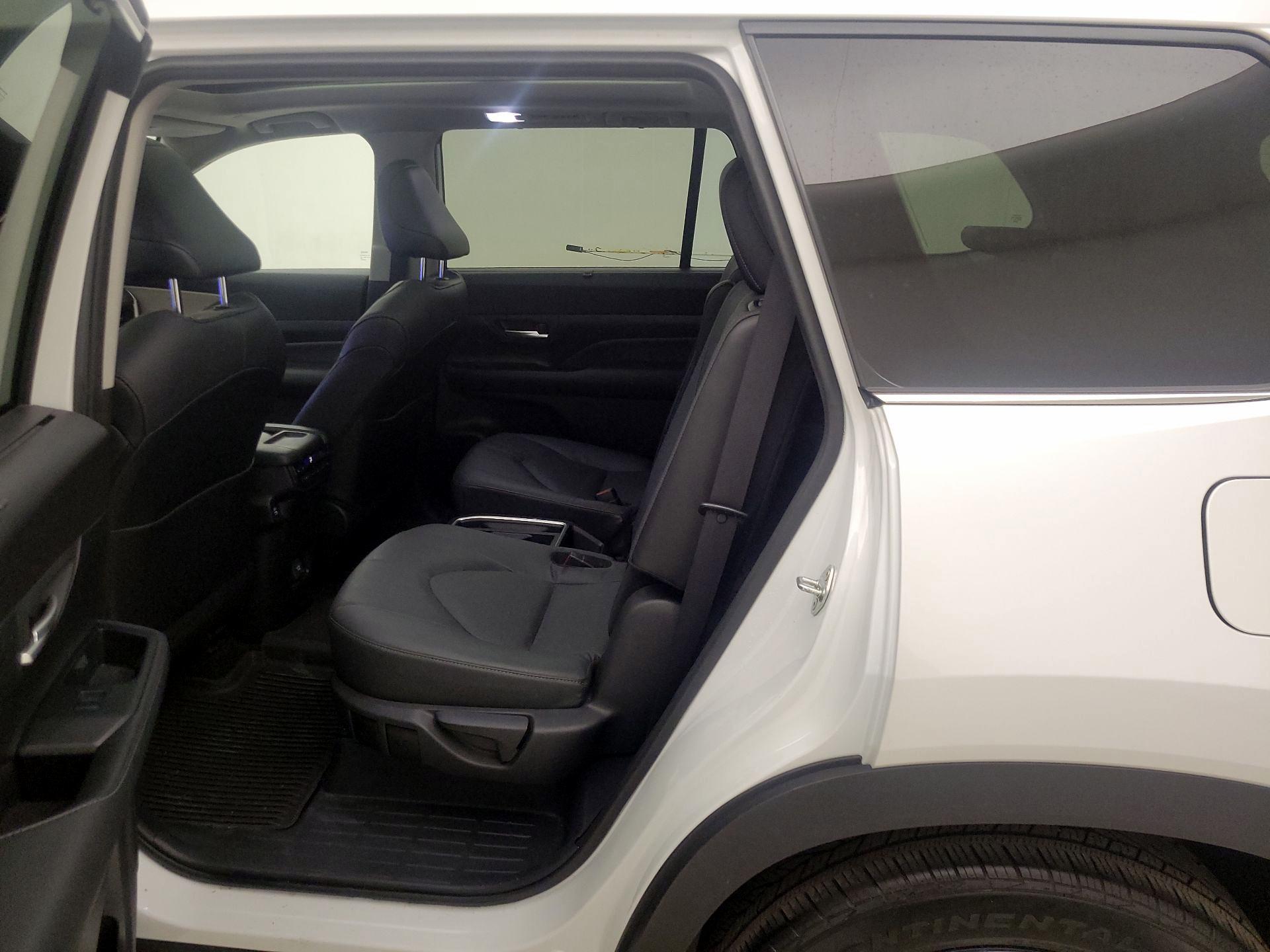 Thumbnail: 2024 Toyota Grand Highlander - 20