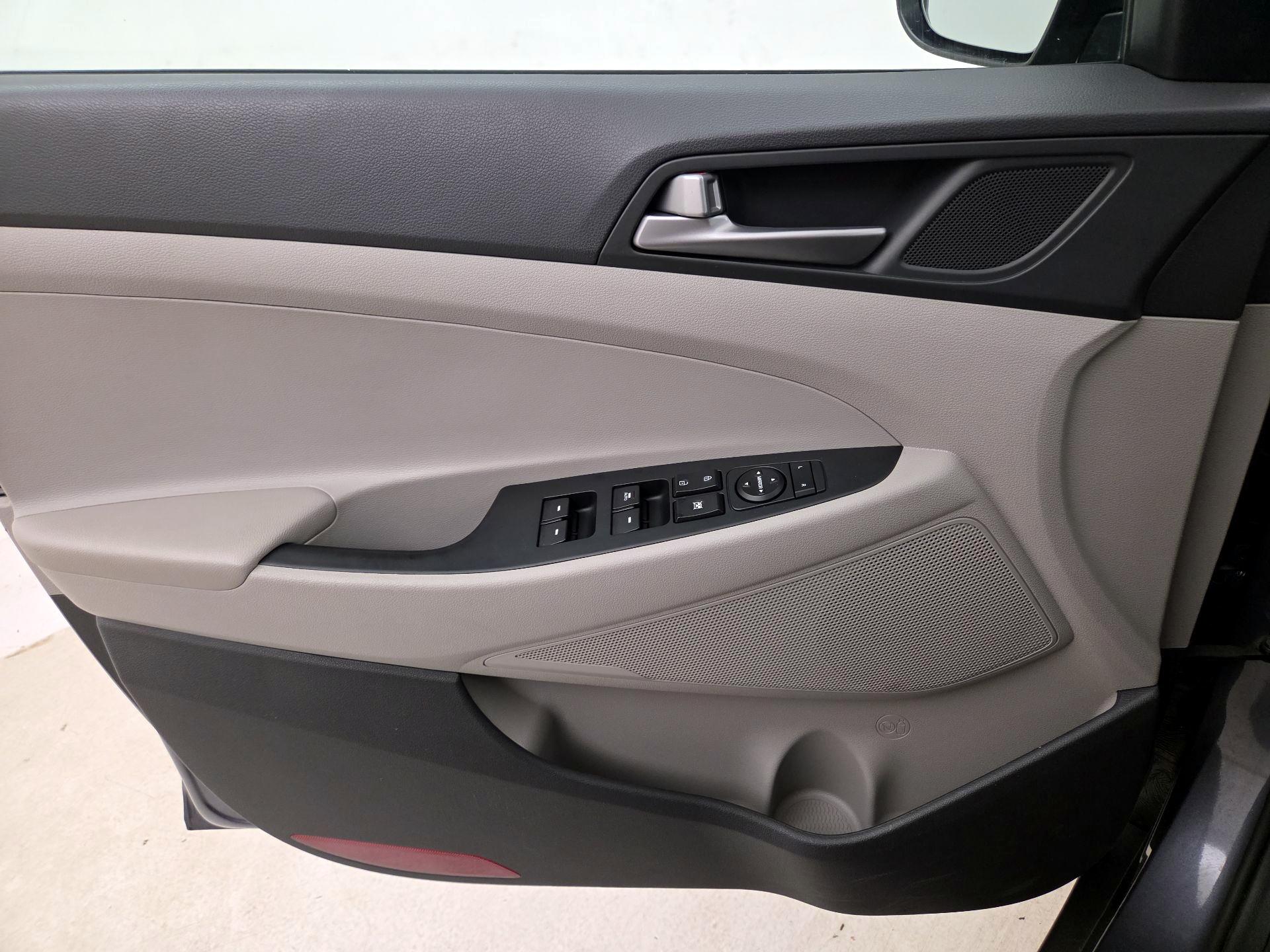 Thumbnail: 2018 Hyundai Tucson - 12