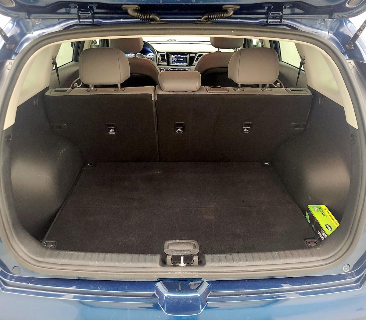 Trunk/Cargo (Seats Up)