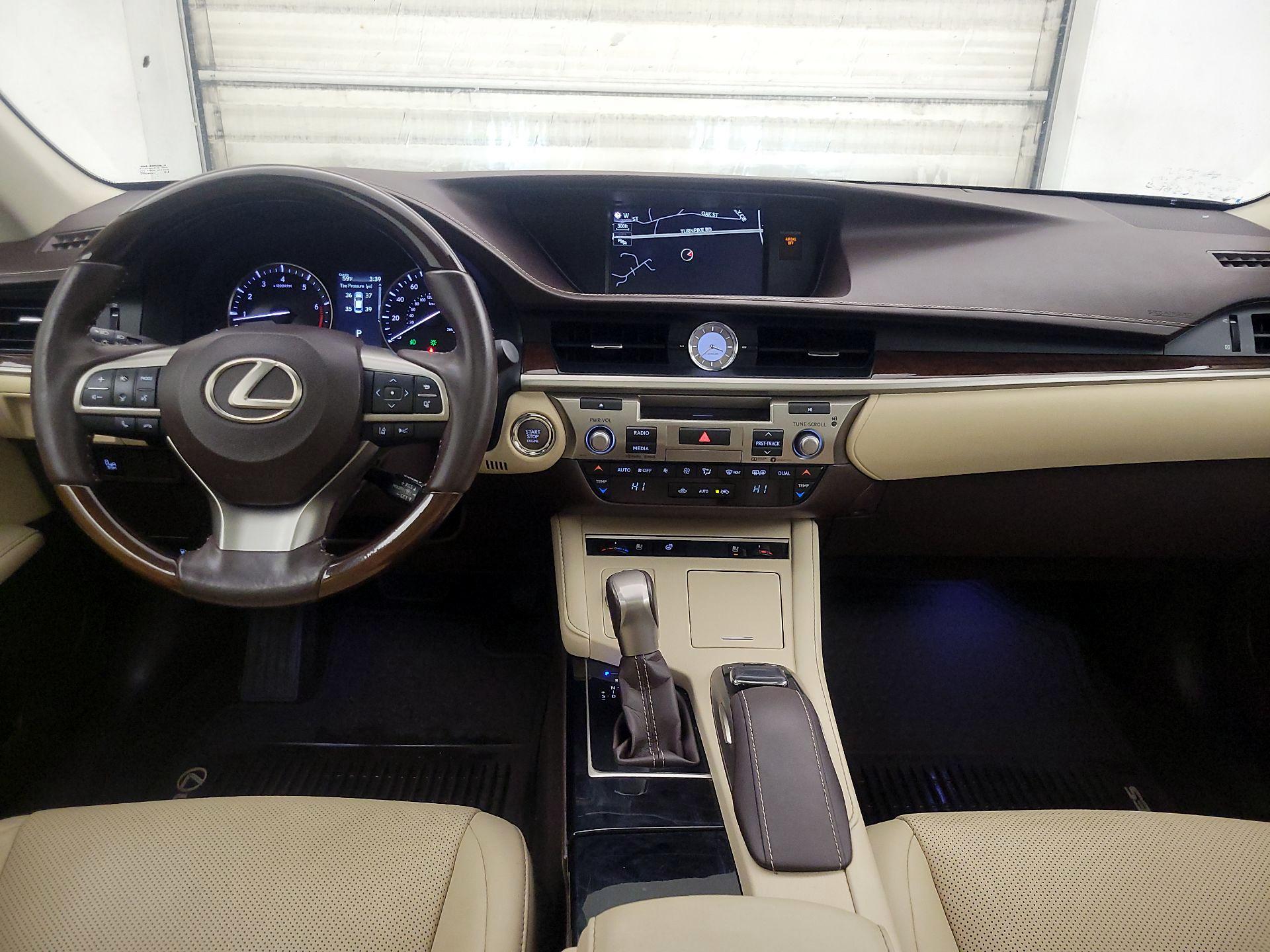 Thumbnail: 2017 Lexus ES - 9