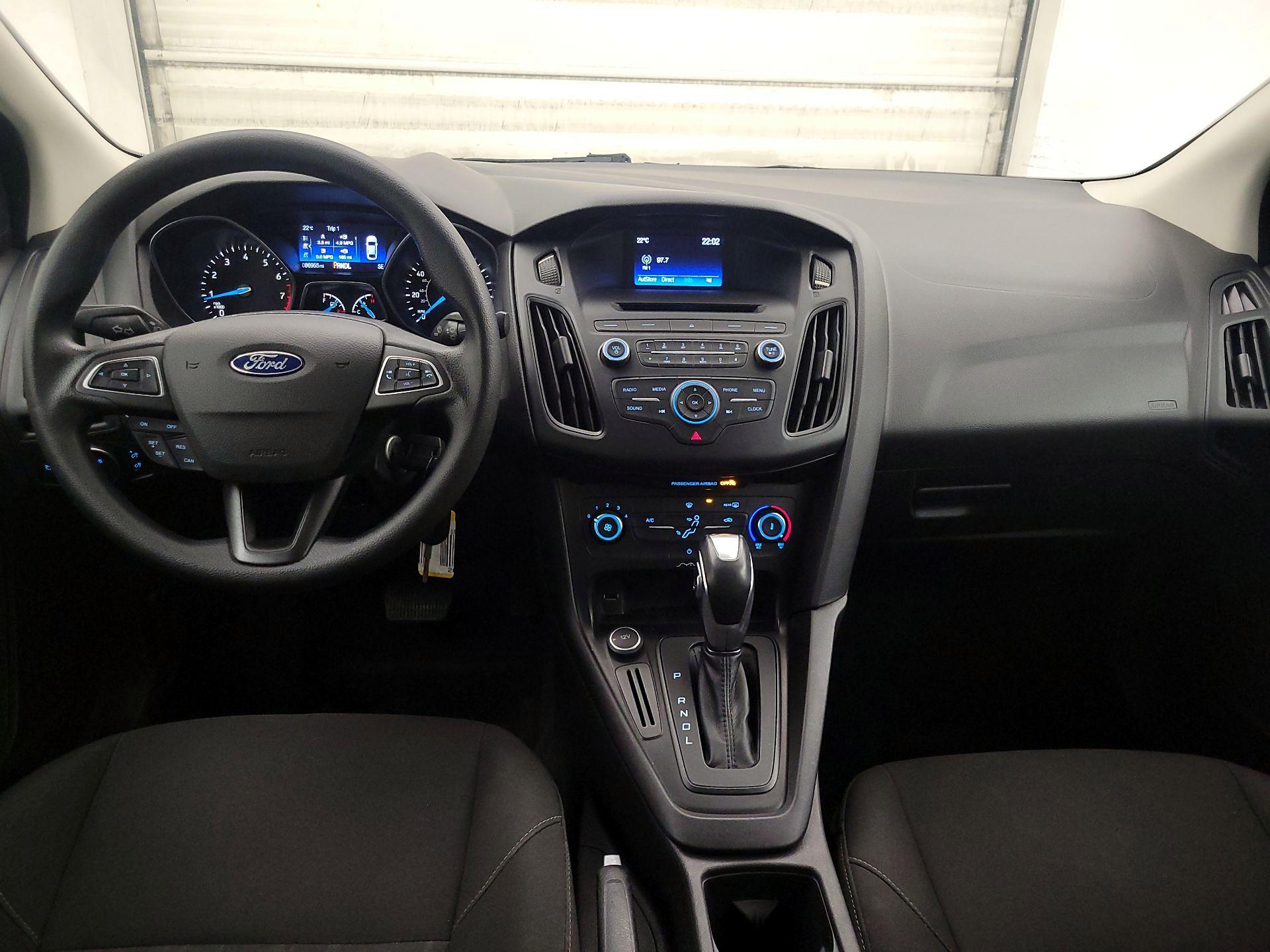 Thumbnail: 2015 Ford Focus - 9