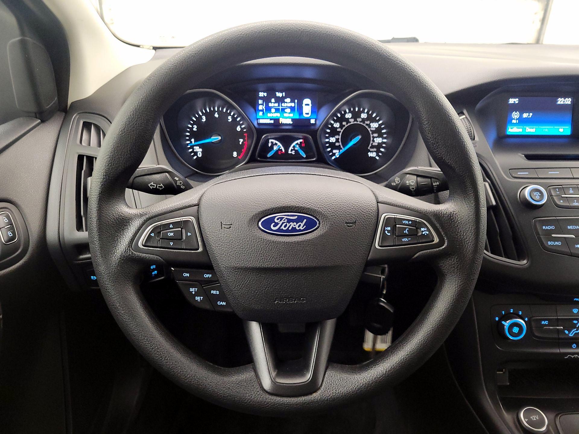 Thumbnail: 2015 Ford Focus - 10