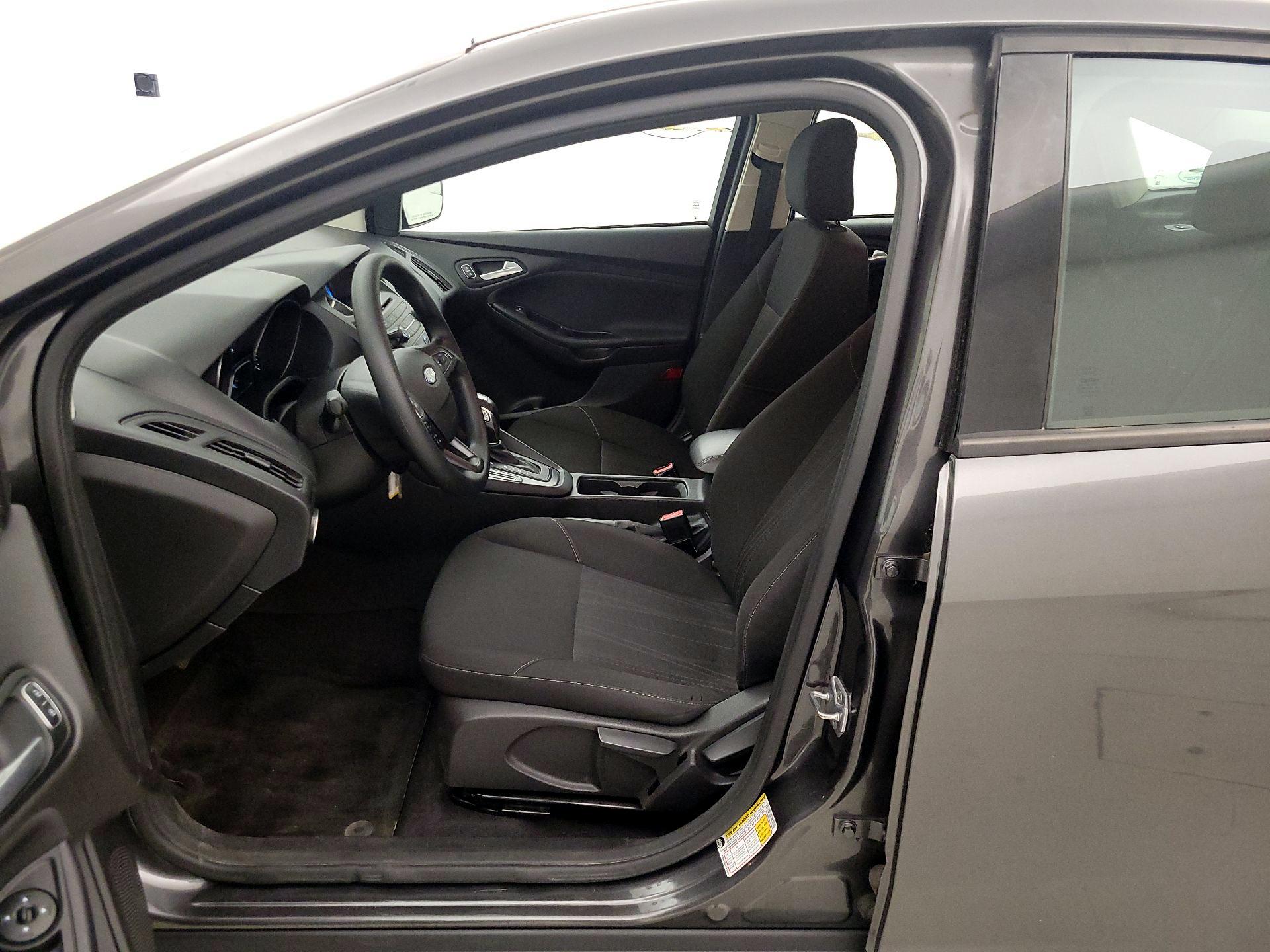 Thumbnail: 2015 Ford Focus - 11