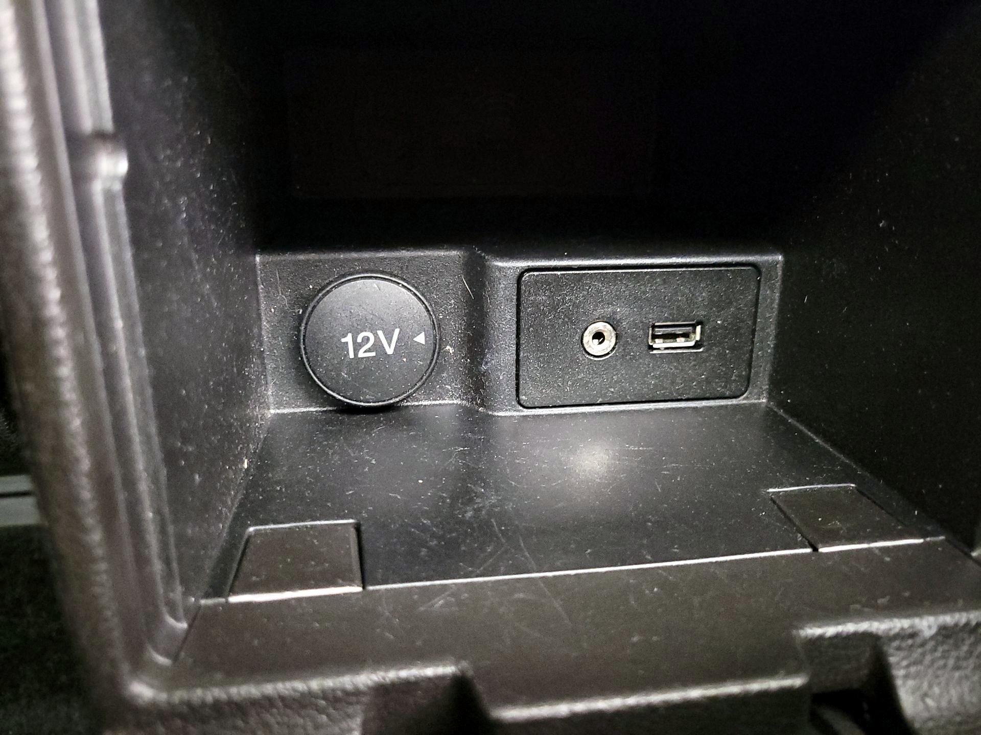 Thumbnail: 2015 Ford Focus - 18