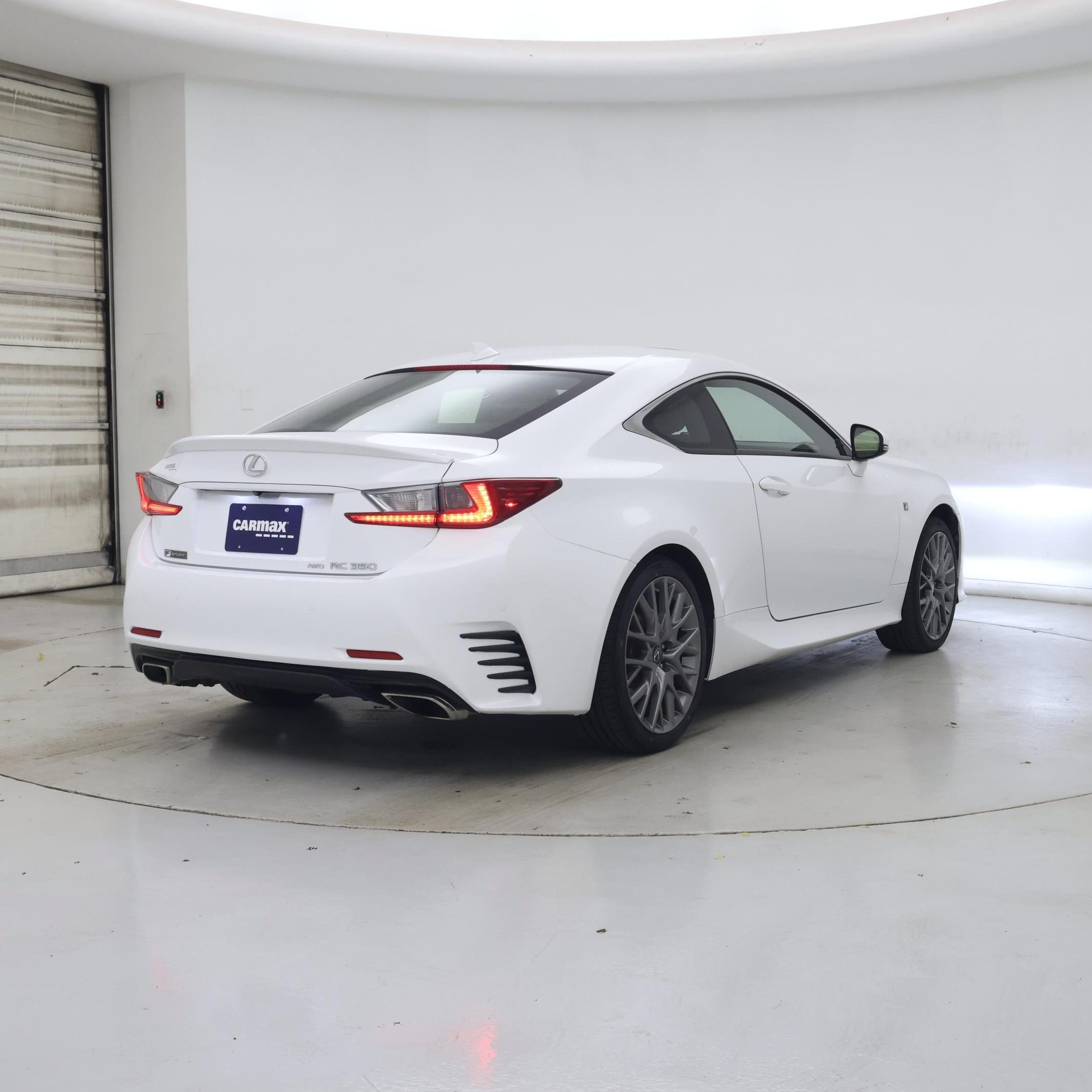 Thumbnail: 2017 Lexus RC - 8