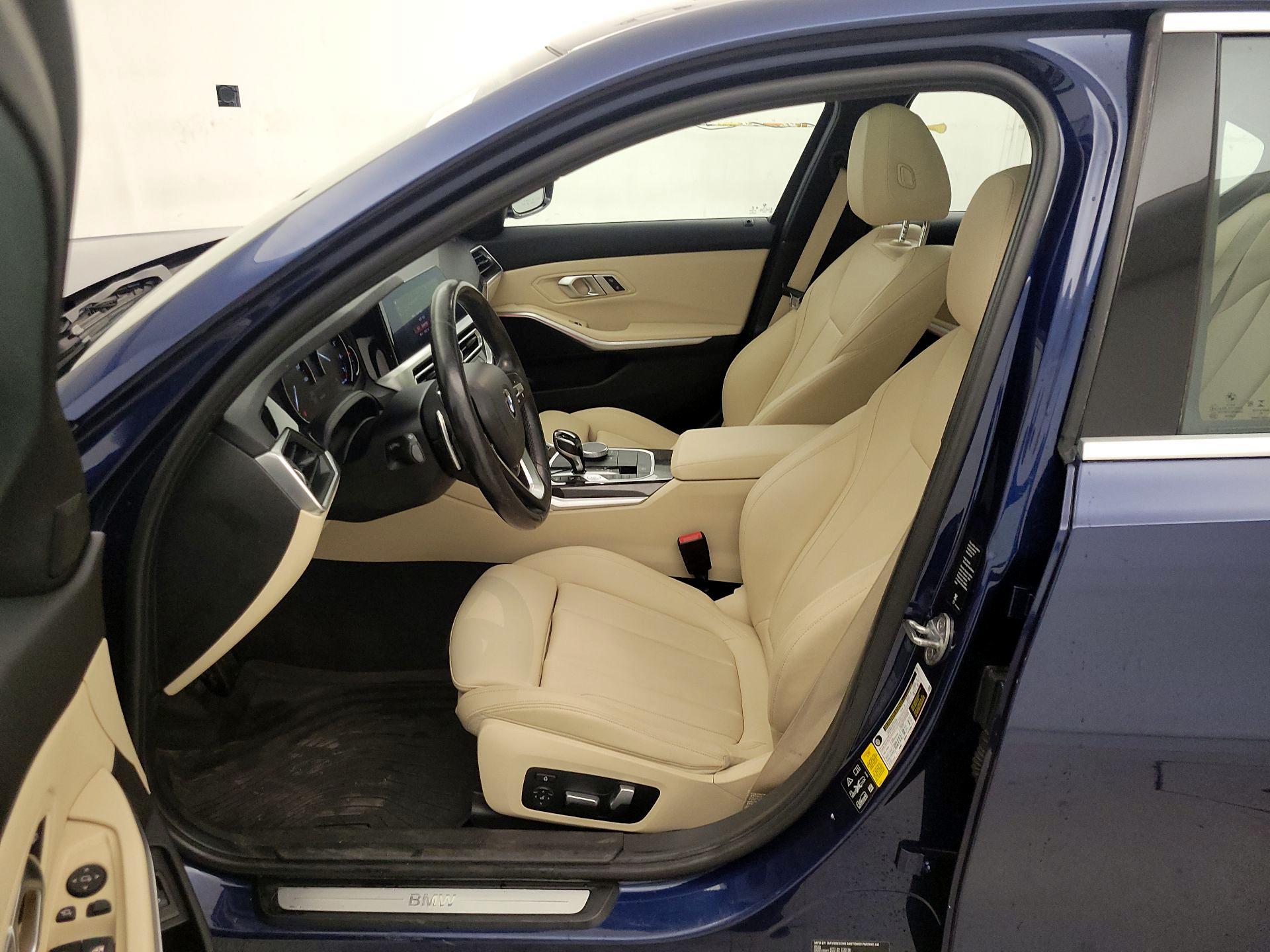 Thumbnail: 2019 BMW 3 Series - 11