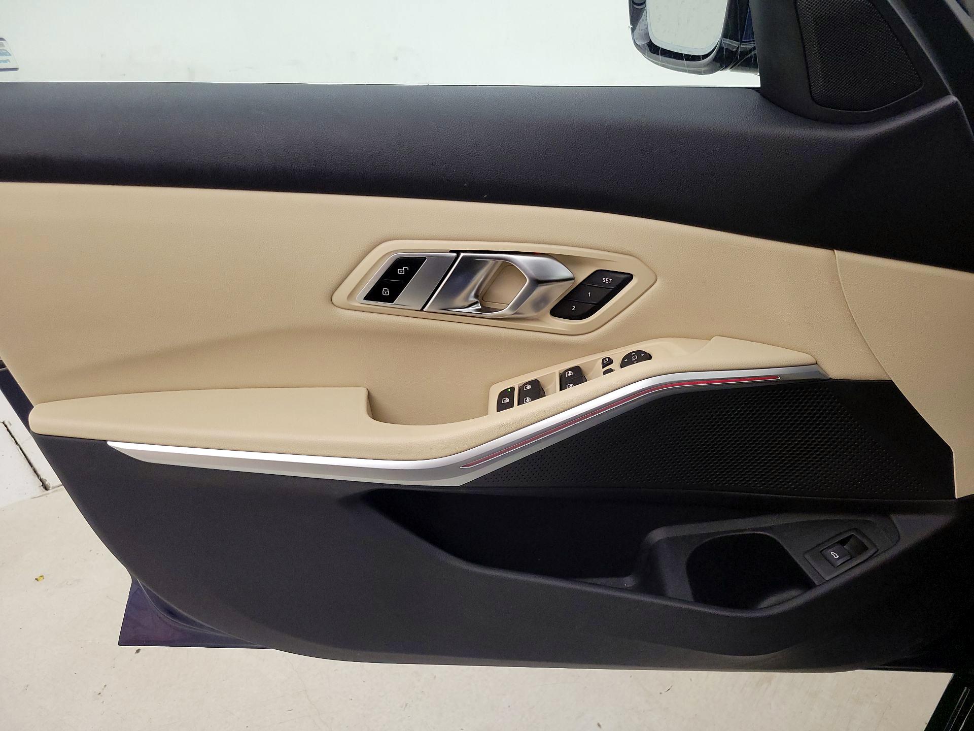 Thumbnail: 2019 BMW 3 Series - 12