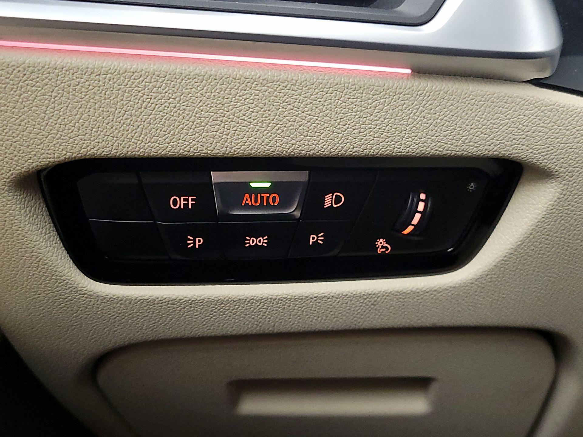 Thumbnail: 2019 BMW 3 Series - 13