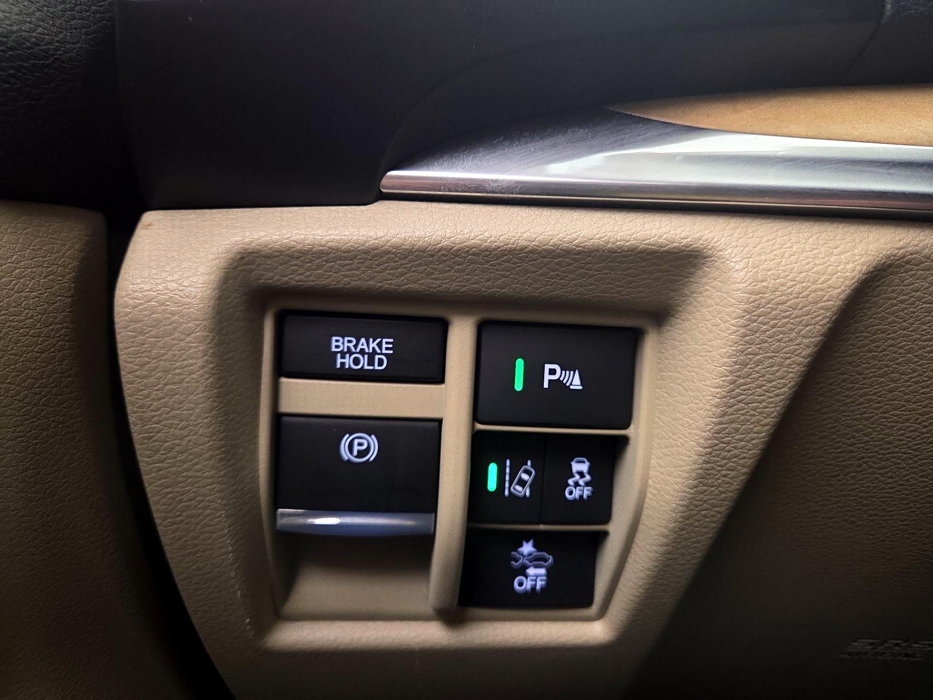 Thumbnail: 2020 Acura MDX - 13