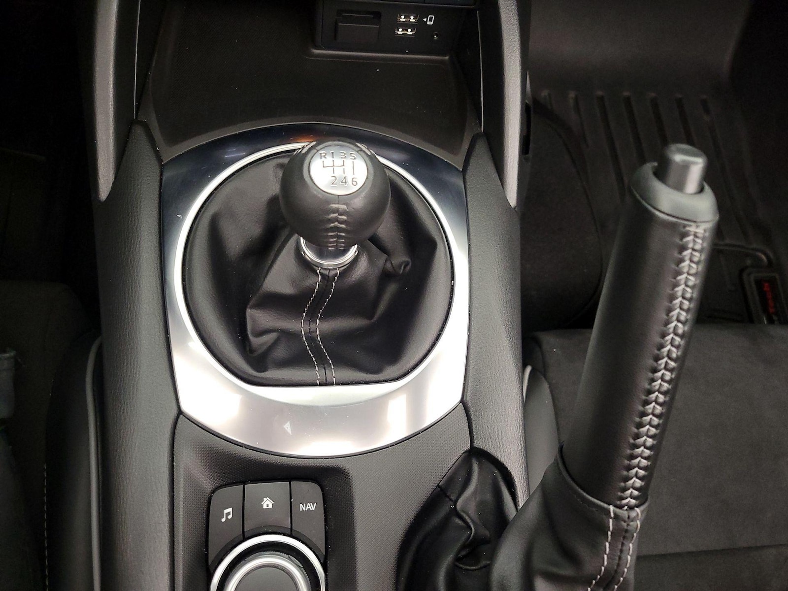 2023 Mazda MX-5 Miata RF Club - Photo 18